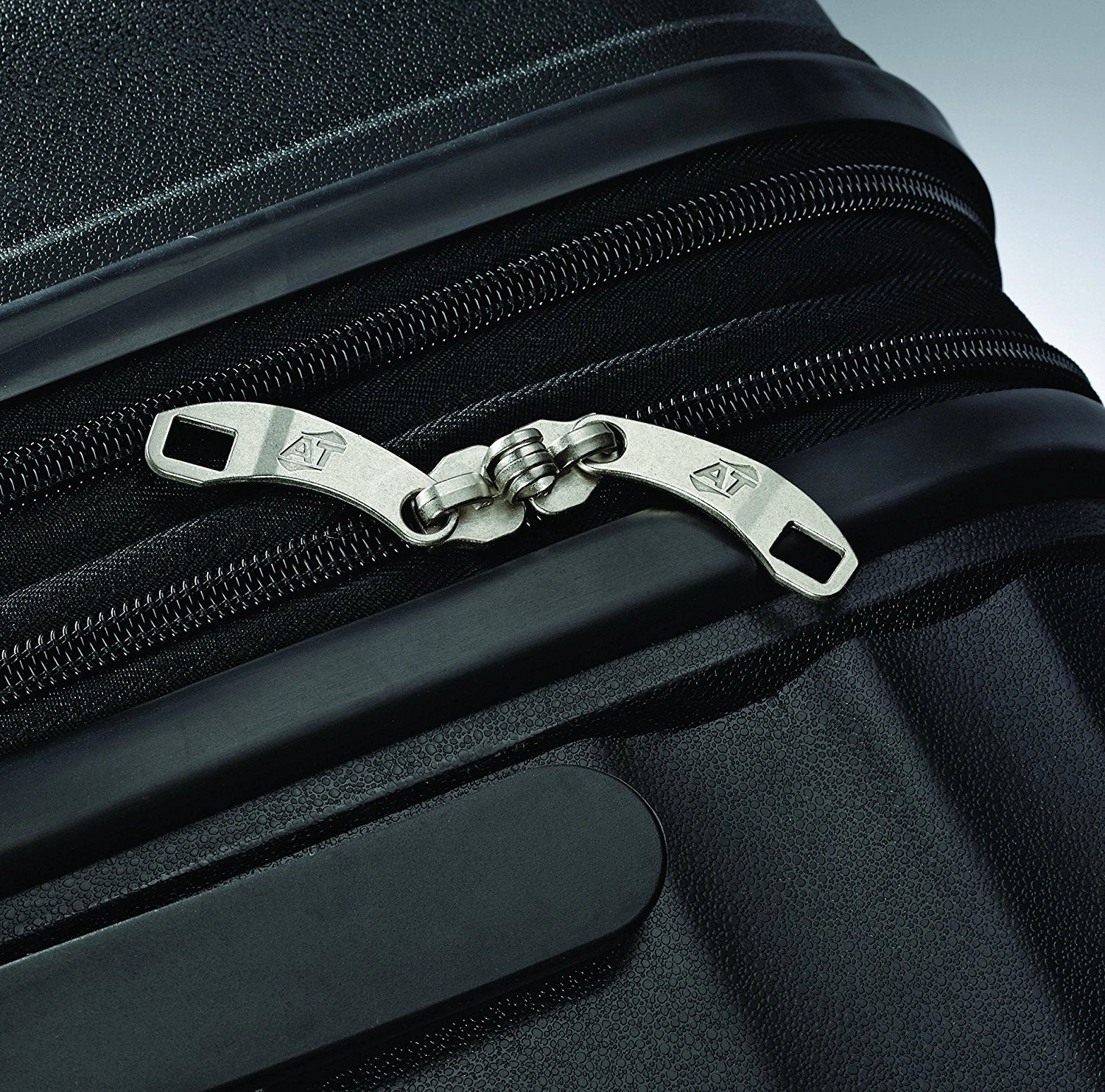 American Tourister Duralite 360 28" 4-Wheel Large Luggage