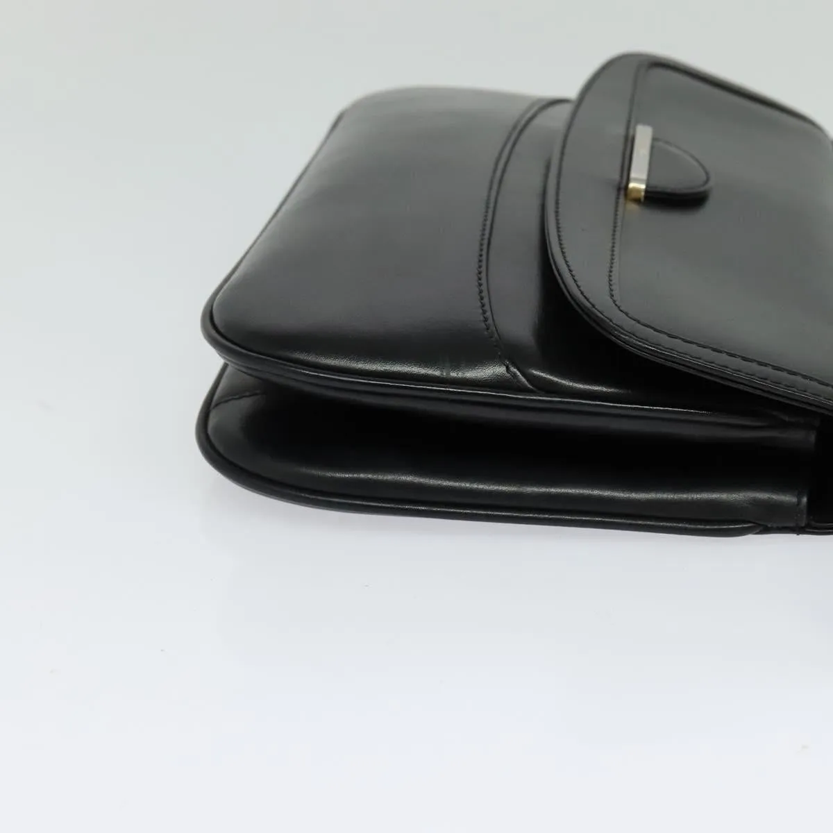Bally Leather Shoulder Bag (Pre-Owned)
