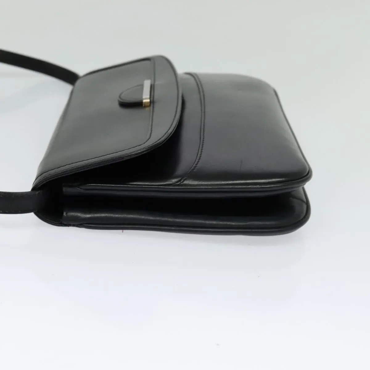 Bally Leather Shoulder Bag (Pre-Owned)