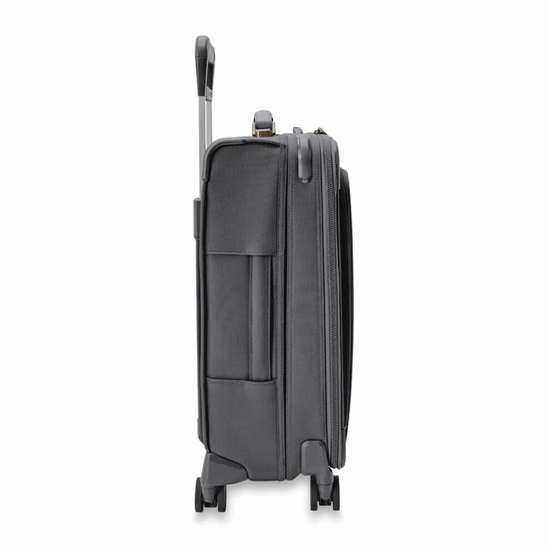 Briggs & Riley Baseline Essential 22" Carry-On Expandable Spinner