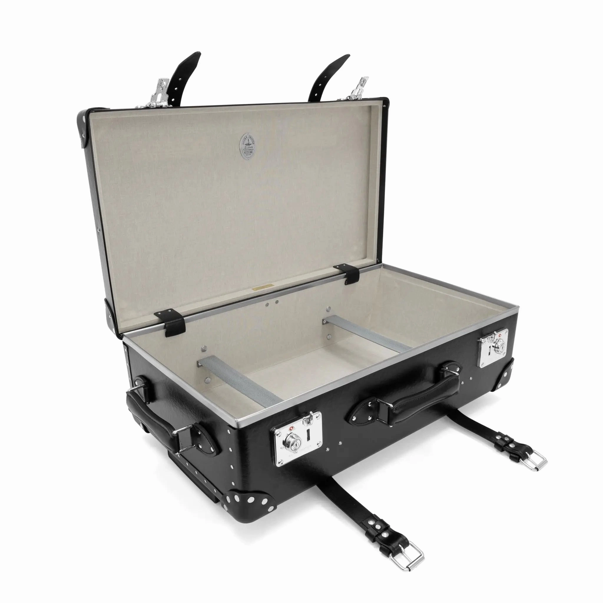 Centenary  Medium Check-In - 2 Wheels | Black/Black/Chrome