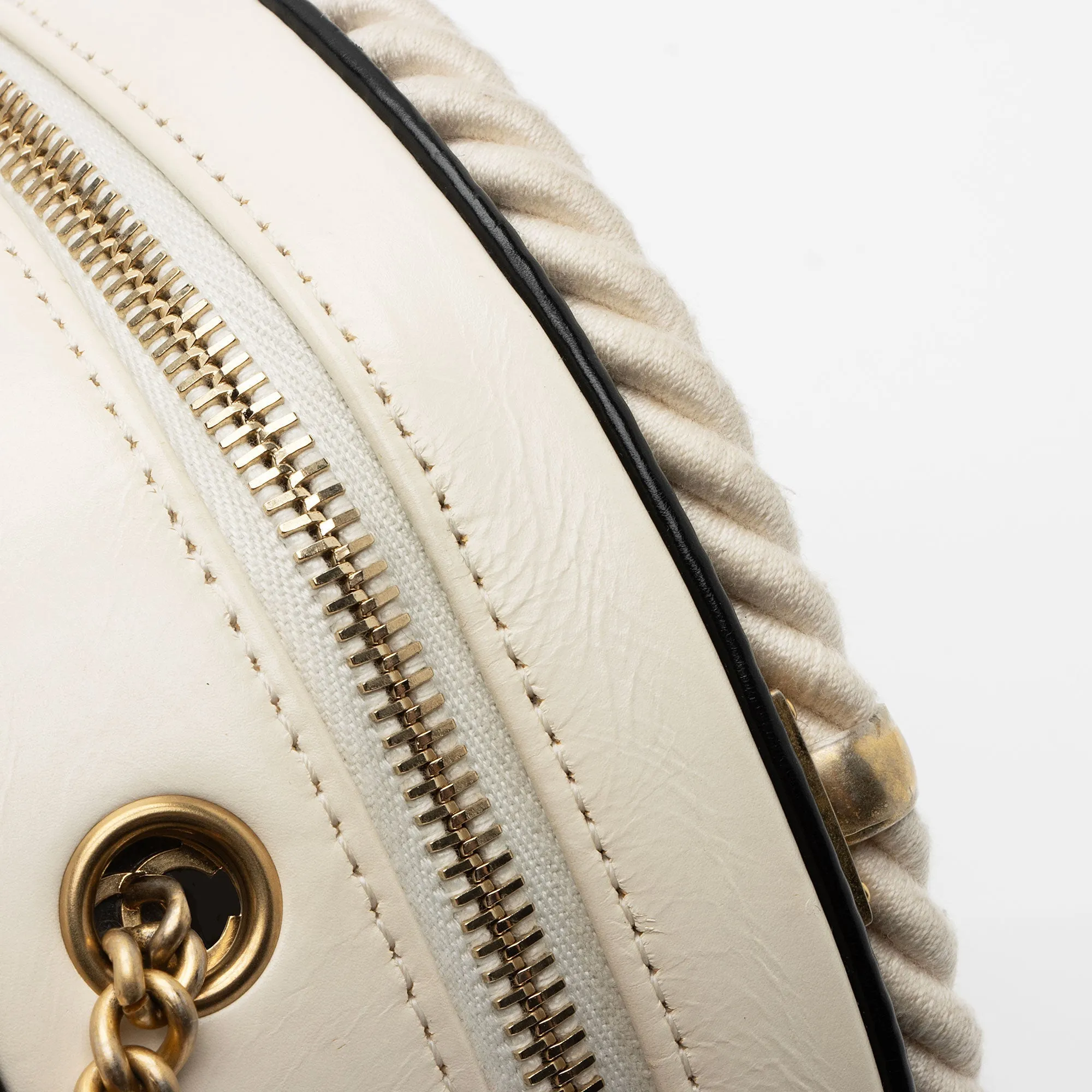 Chanel Crumpled Calfskin En Vogue Round Shoulder Bag (SHF-JKAuQO)