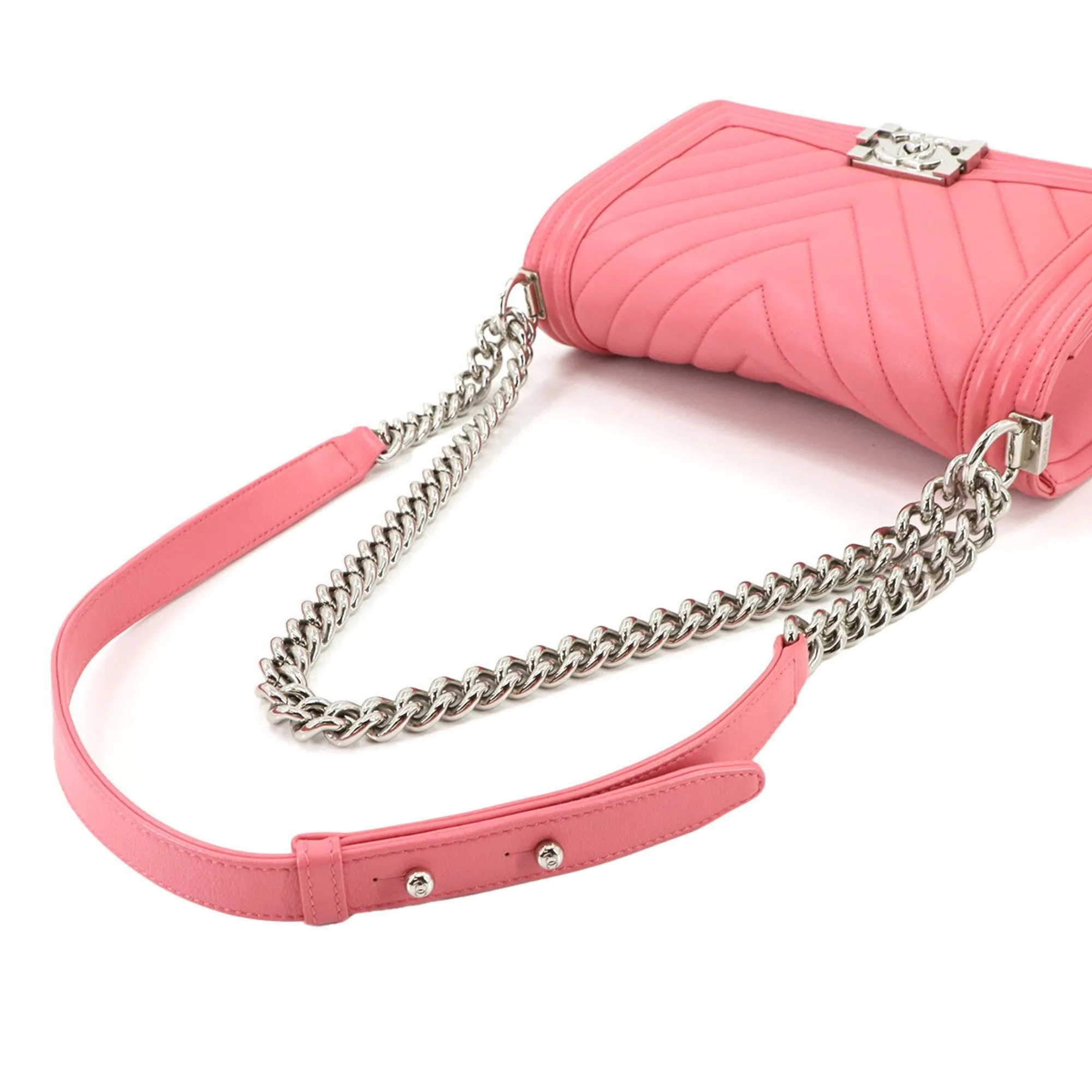 Chanel Leather Shoulder Bag (Pre-Owned)