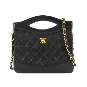 Chanel Leather Shoulder Bag (Pre-Owned)
