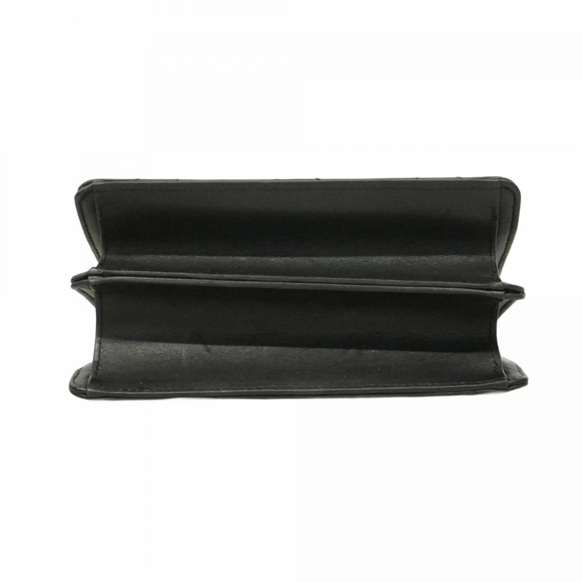 Chanel Leather Shoulder Bag (Pre-Owned)