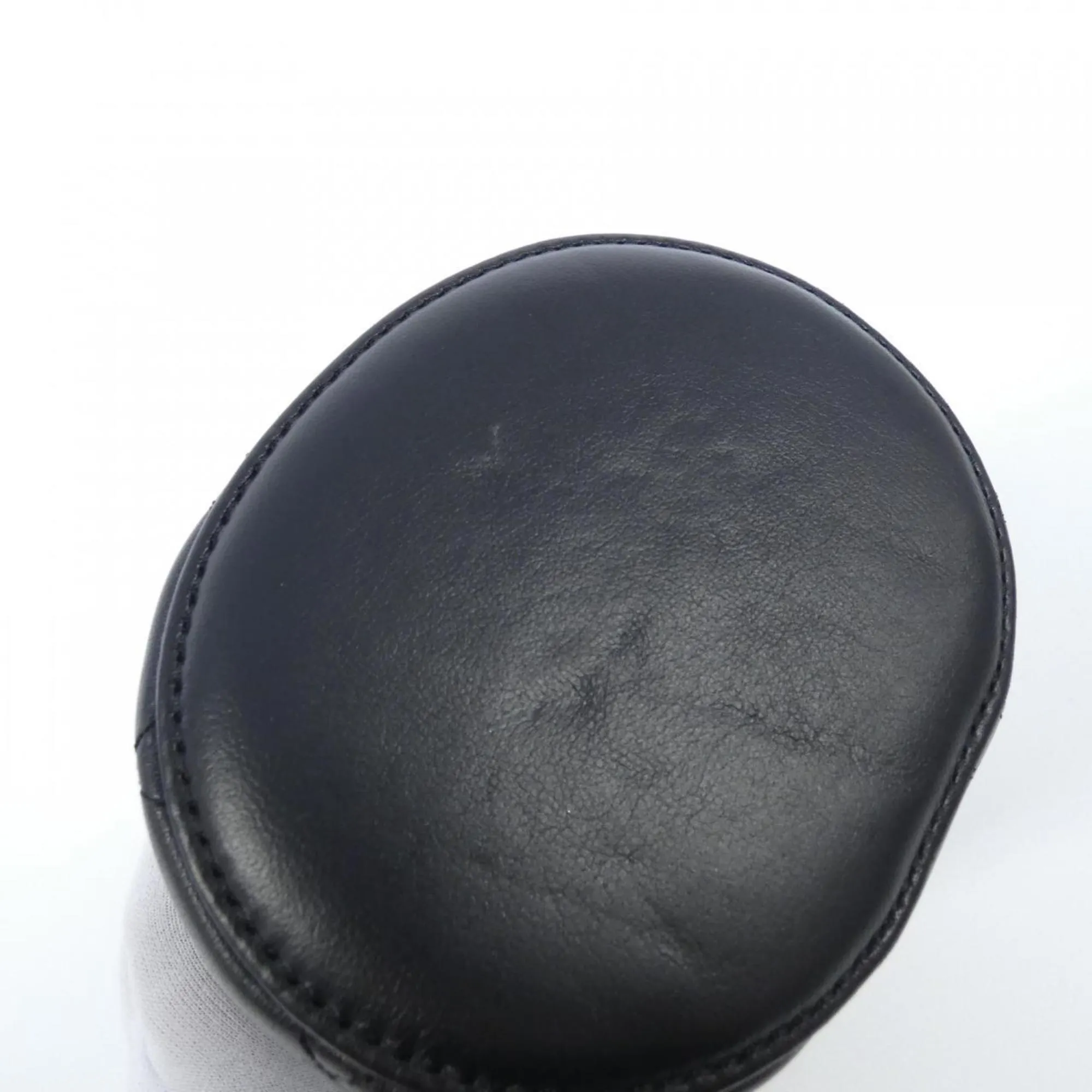 Chanel Leather Shoulder Bag (Pre-Owned)
