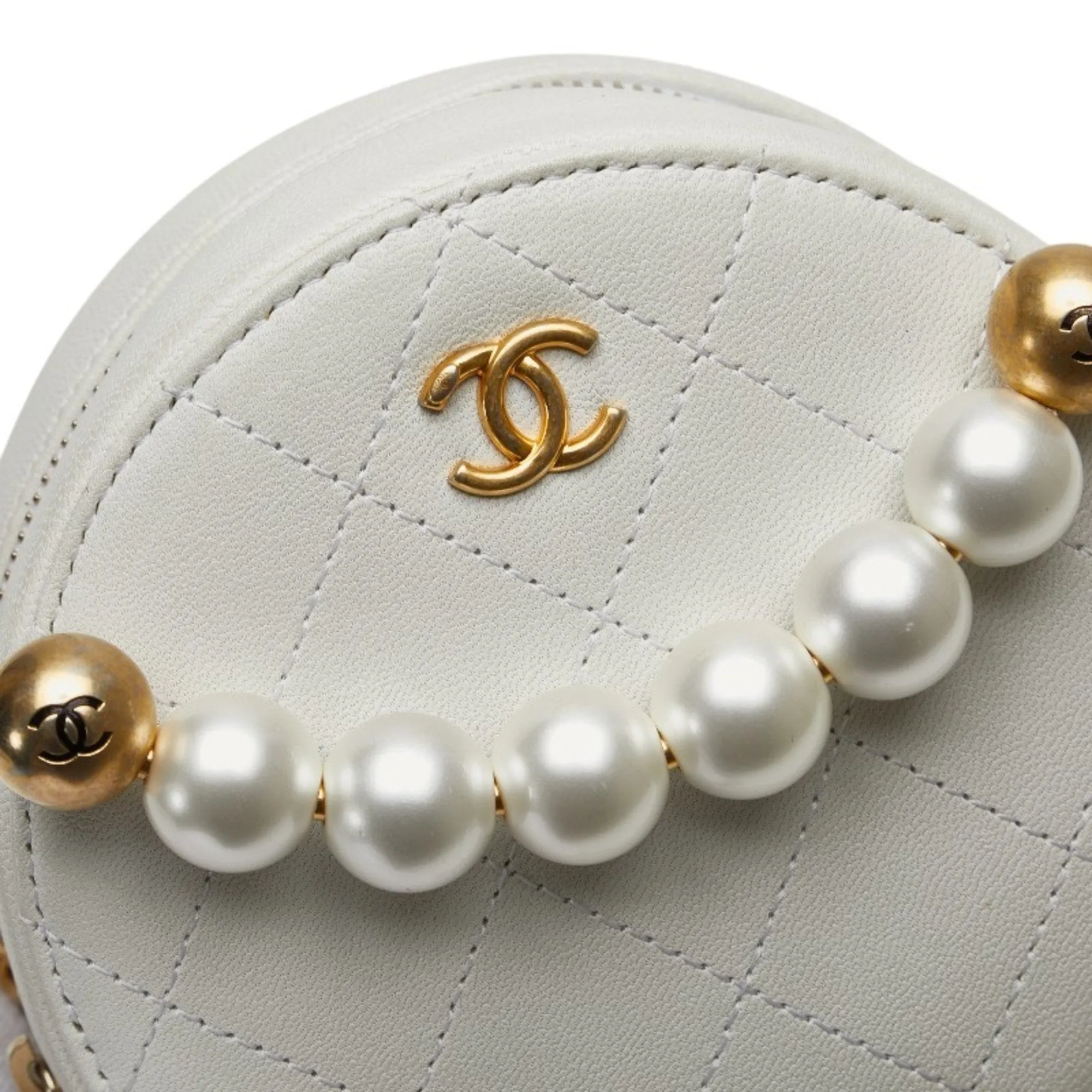 Chanel Matelasse Leather Shoulder Bag (Pre-Owned)