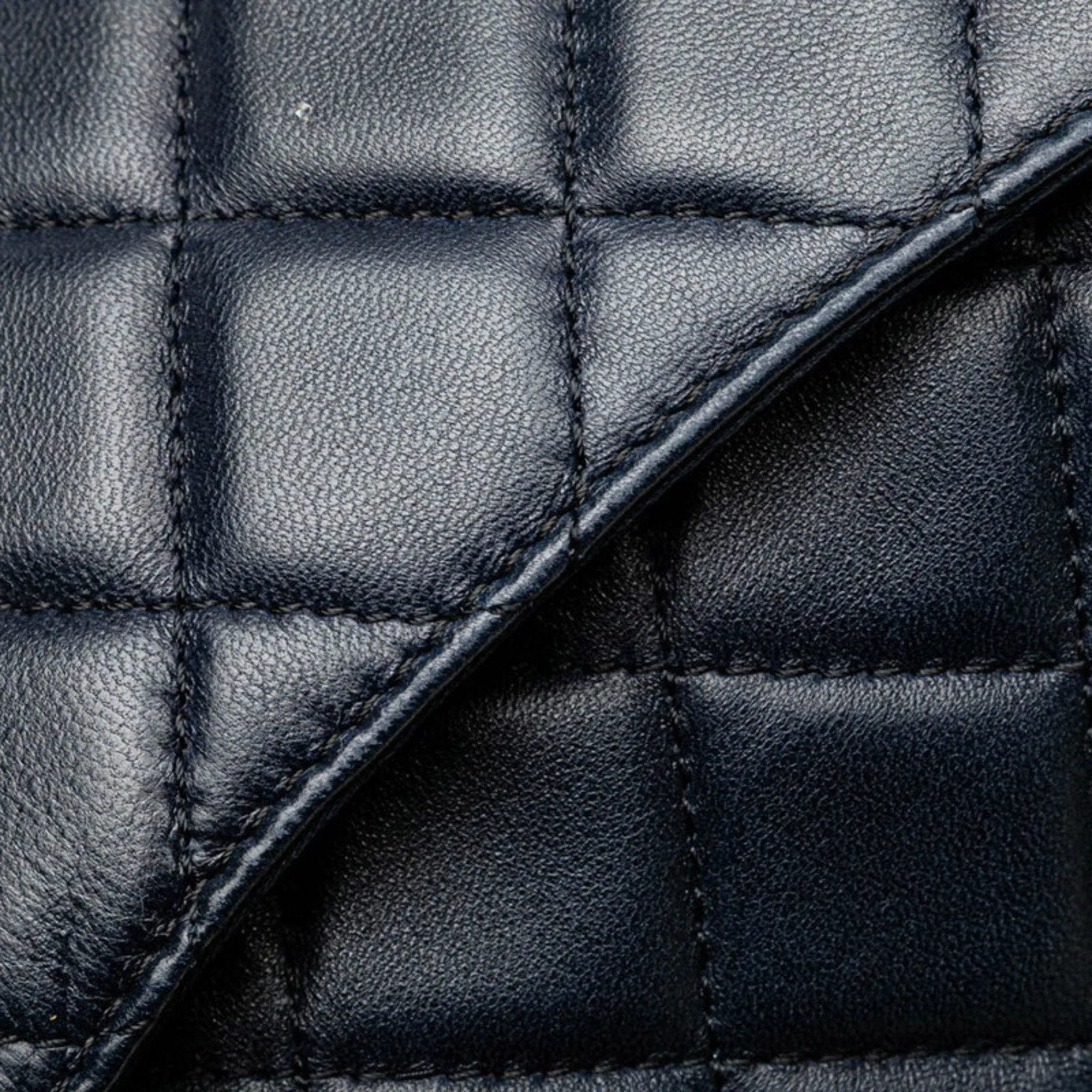 Chanel Navy Leather Handbag Shoulder Bag (Pre-Owned)
