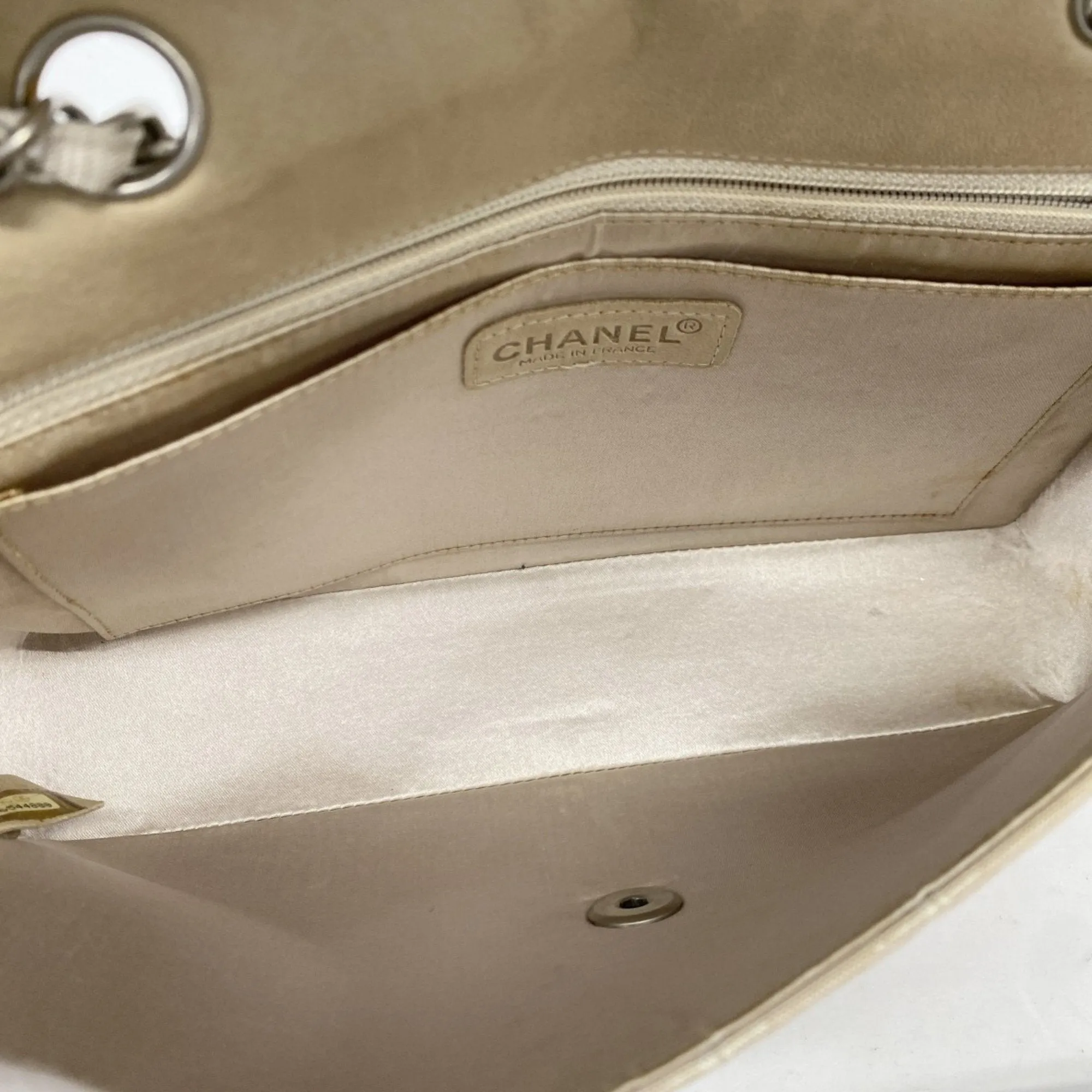 Chanel Nylon Shoulder Bag (Pre-Owned)
