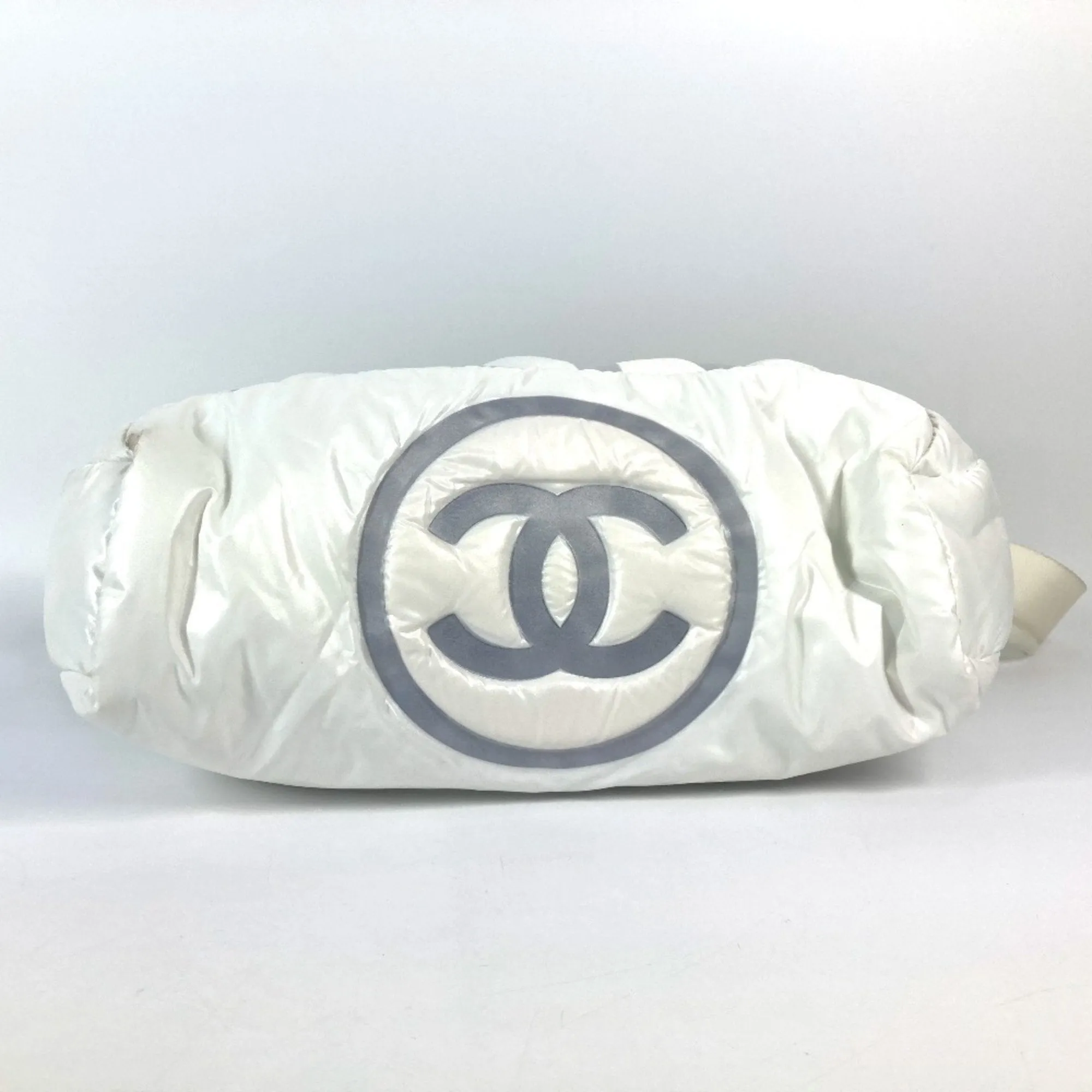 Chanel Nylon Shoulder Bag (Pre-Owned)