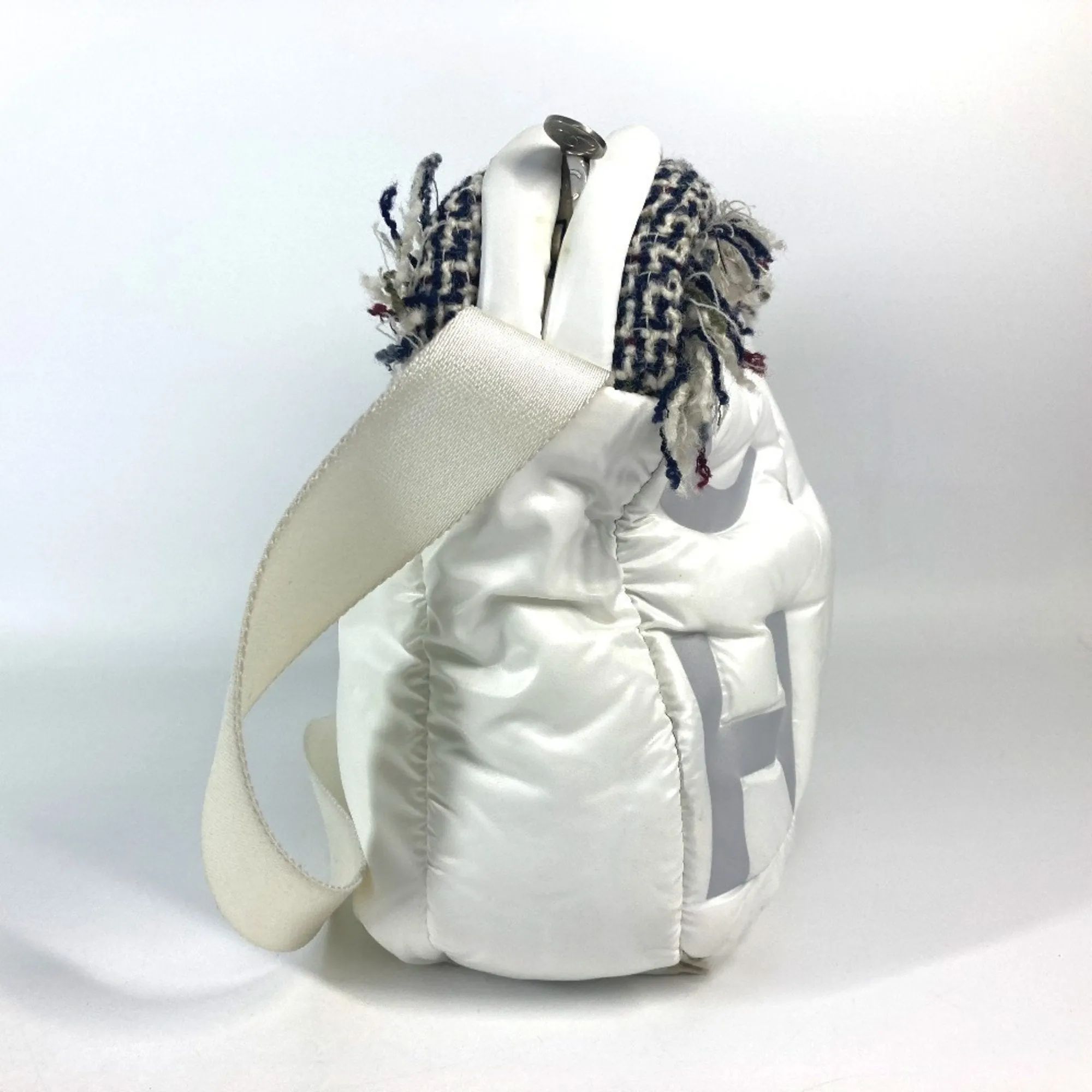 Chanel Nylon Shoulder Bag (Pre-Owned)