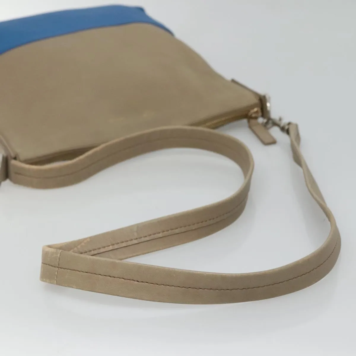 Cline Leather Shoulder Bag (Pre-Owned)