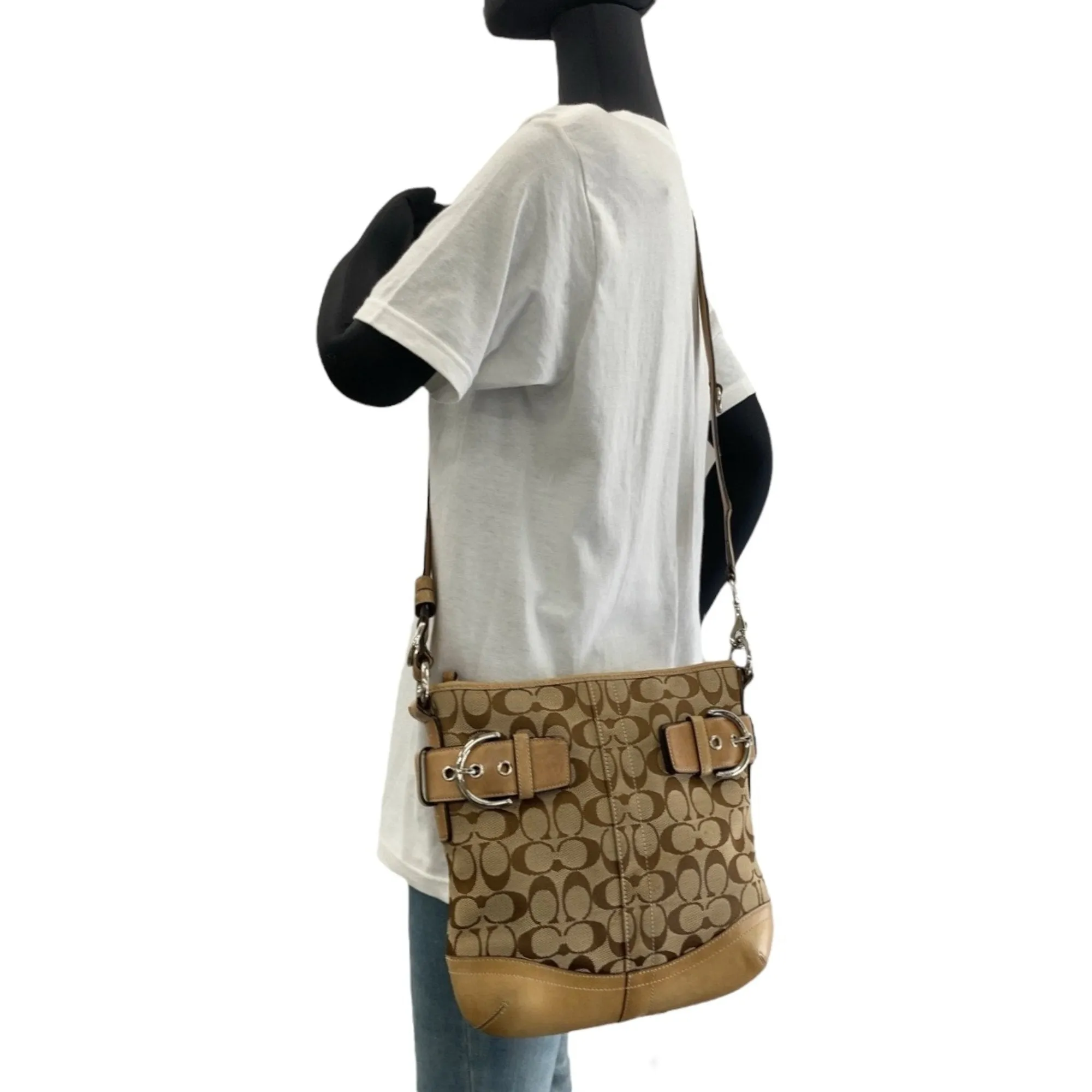 Coach Canvas Shoulder Bag (Pre-Owned)