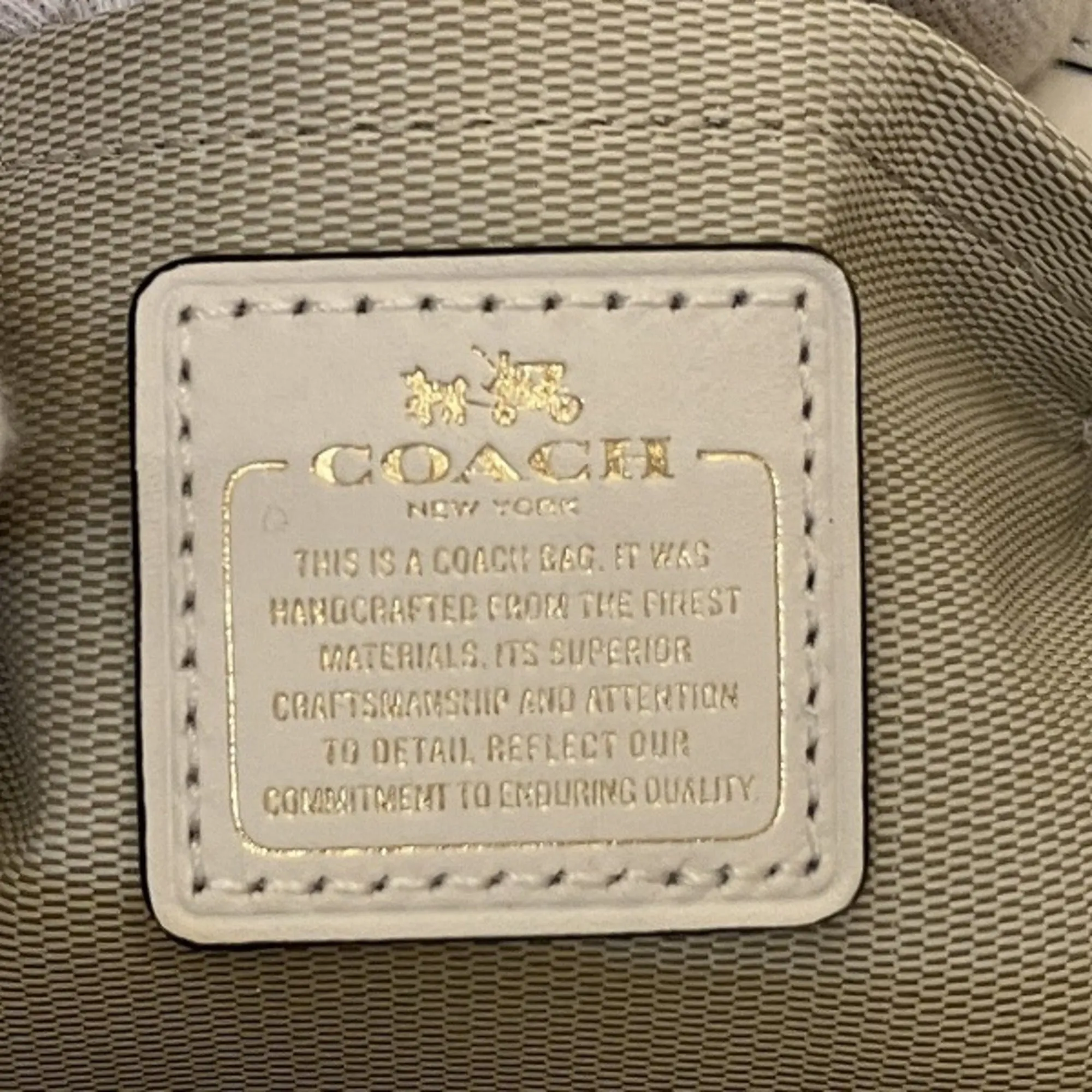 Coach  Leather Shoulder Bag (Pre-Owned)