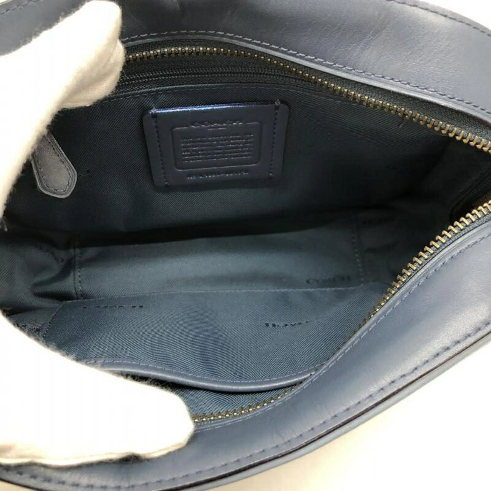 Coach Leather Shoulder Bag (Pre-Owned)