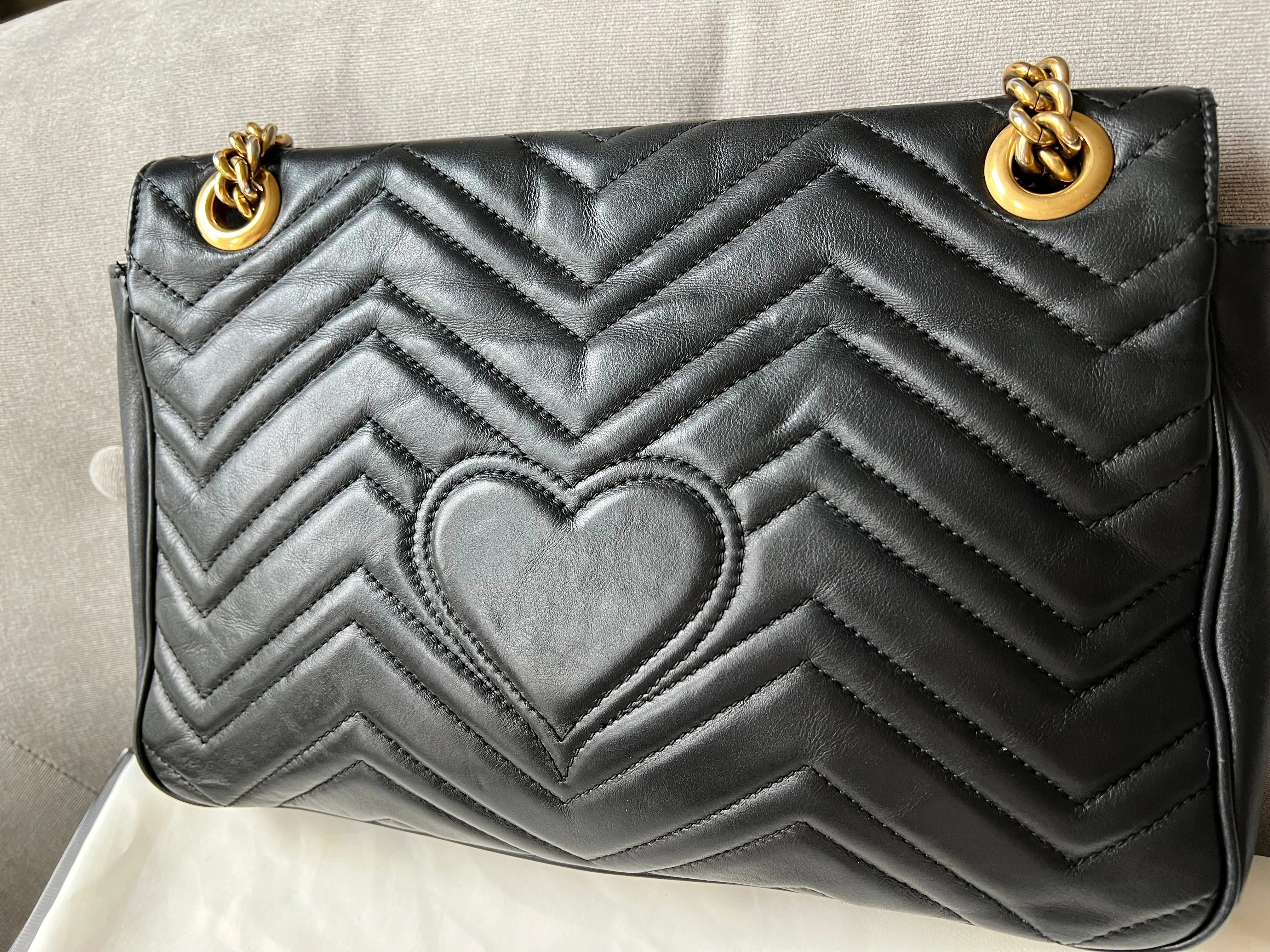 Gucci GG Black Marmont Medium Shoulder Bag (RRP ??2,070)