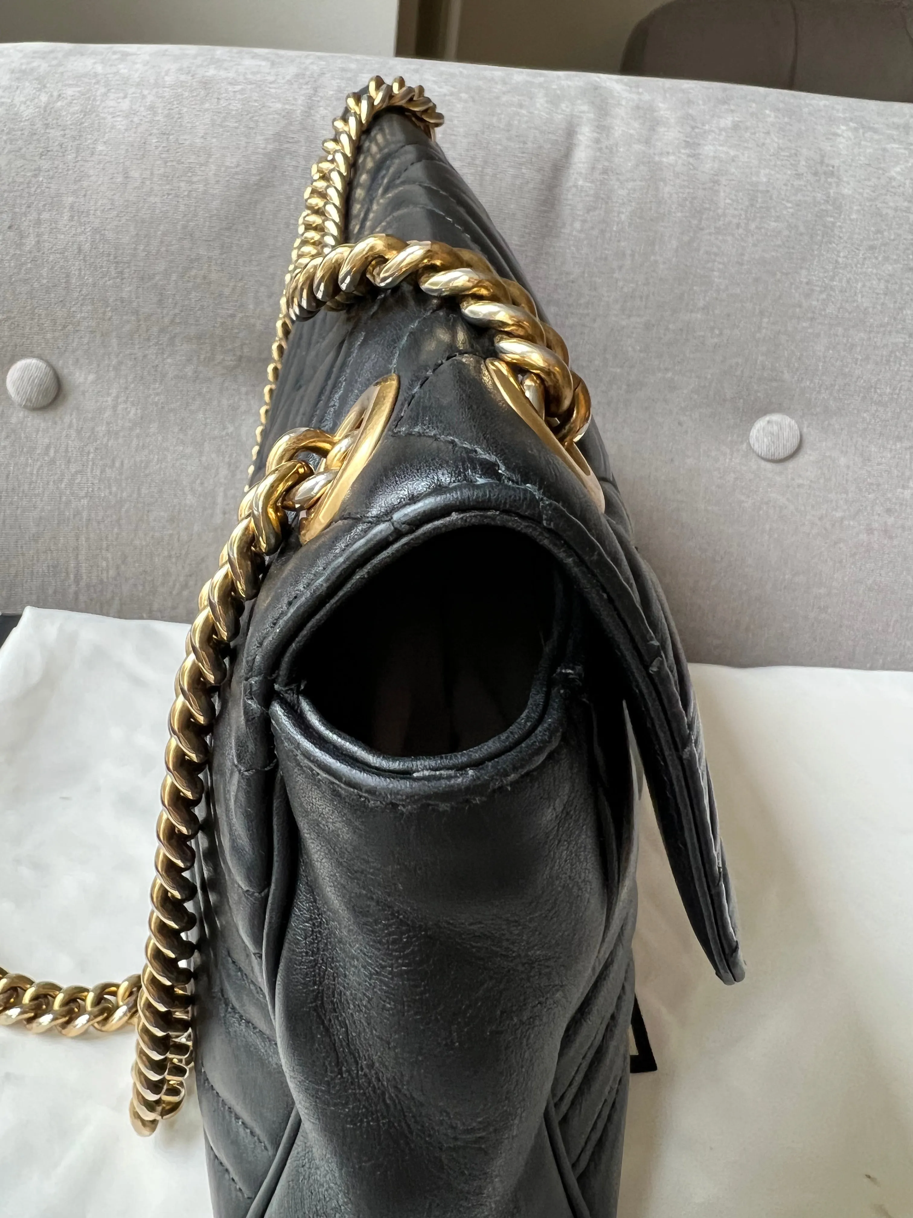 Gucci GG Black Marmont Medium Shoulder Bag (RRP ??2,070)