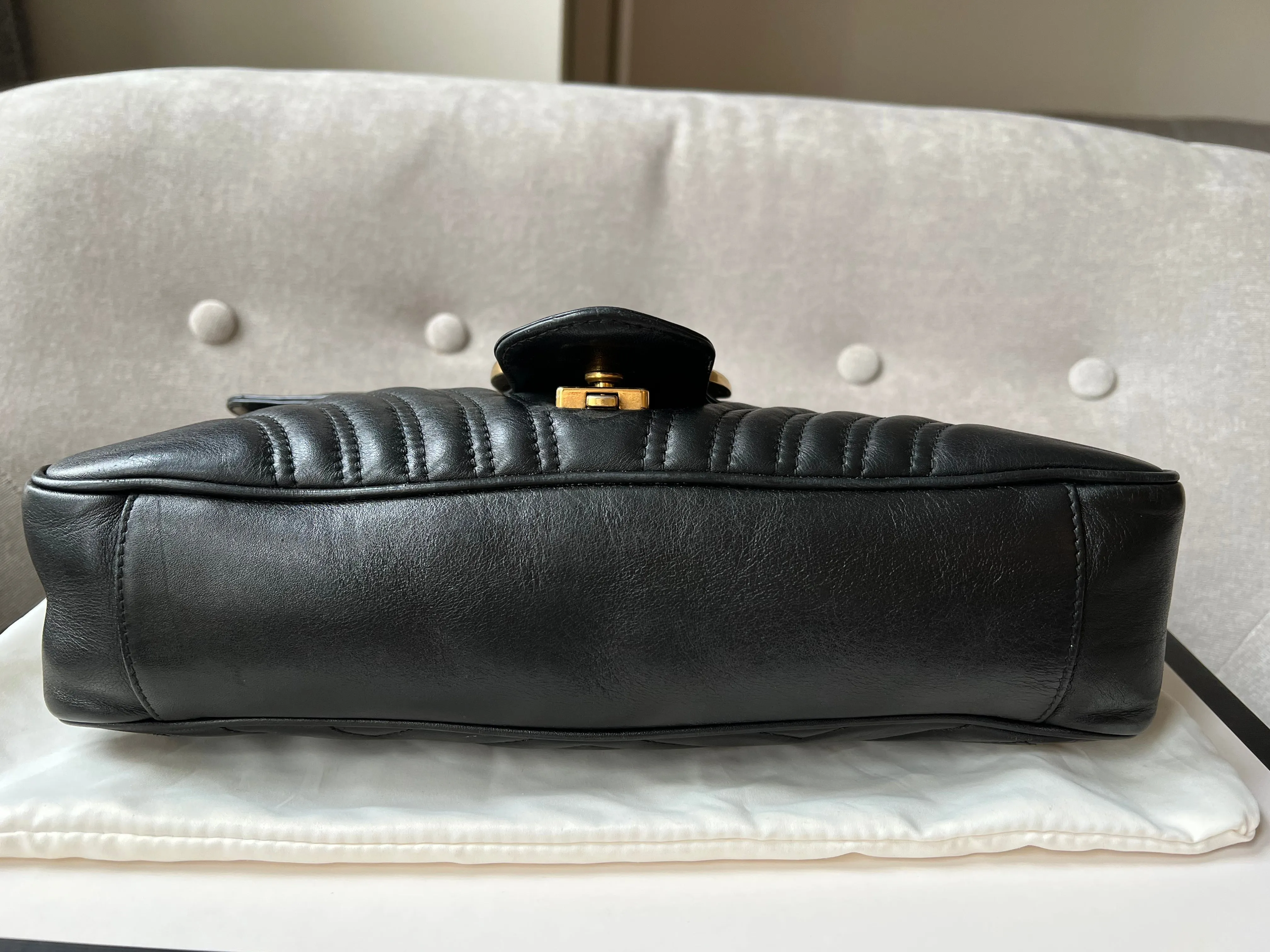 Gucci GG Black Marmont Medium Shoulder Bag (RRP ??2,070)