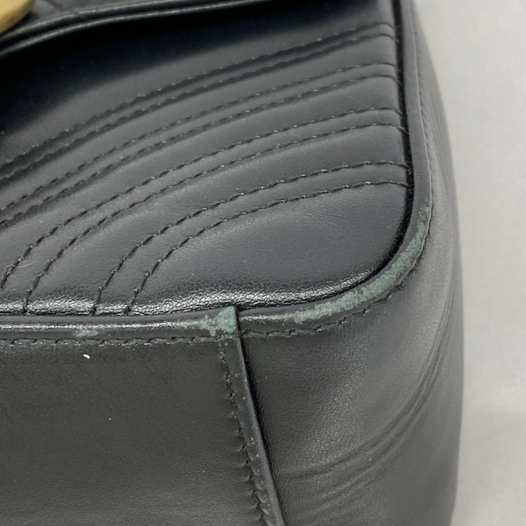 Gucci Leather Shoulder Bag (Pre-Owned)