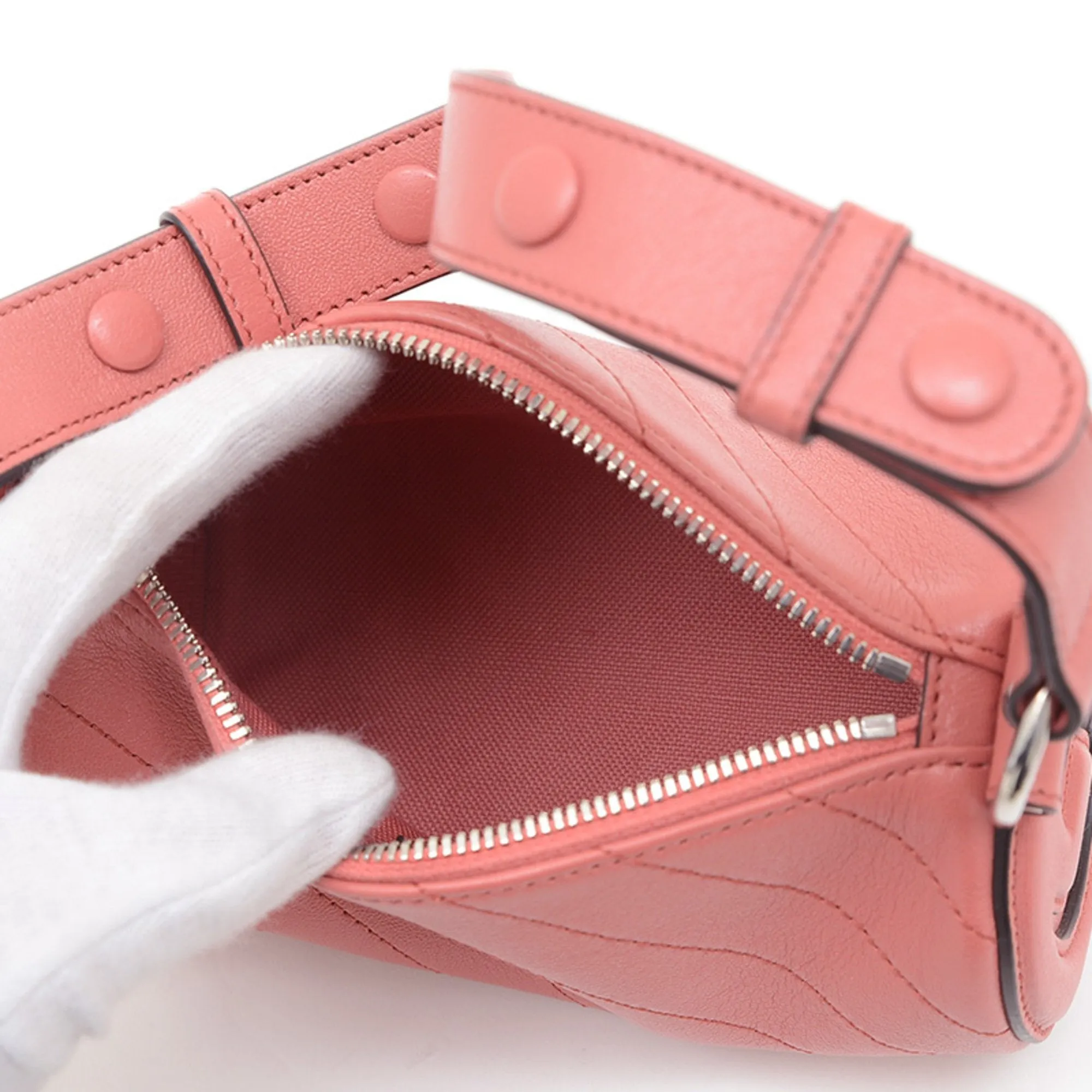 Gucci Leather Shoulder Bag (Pre-Owned)