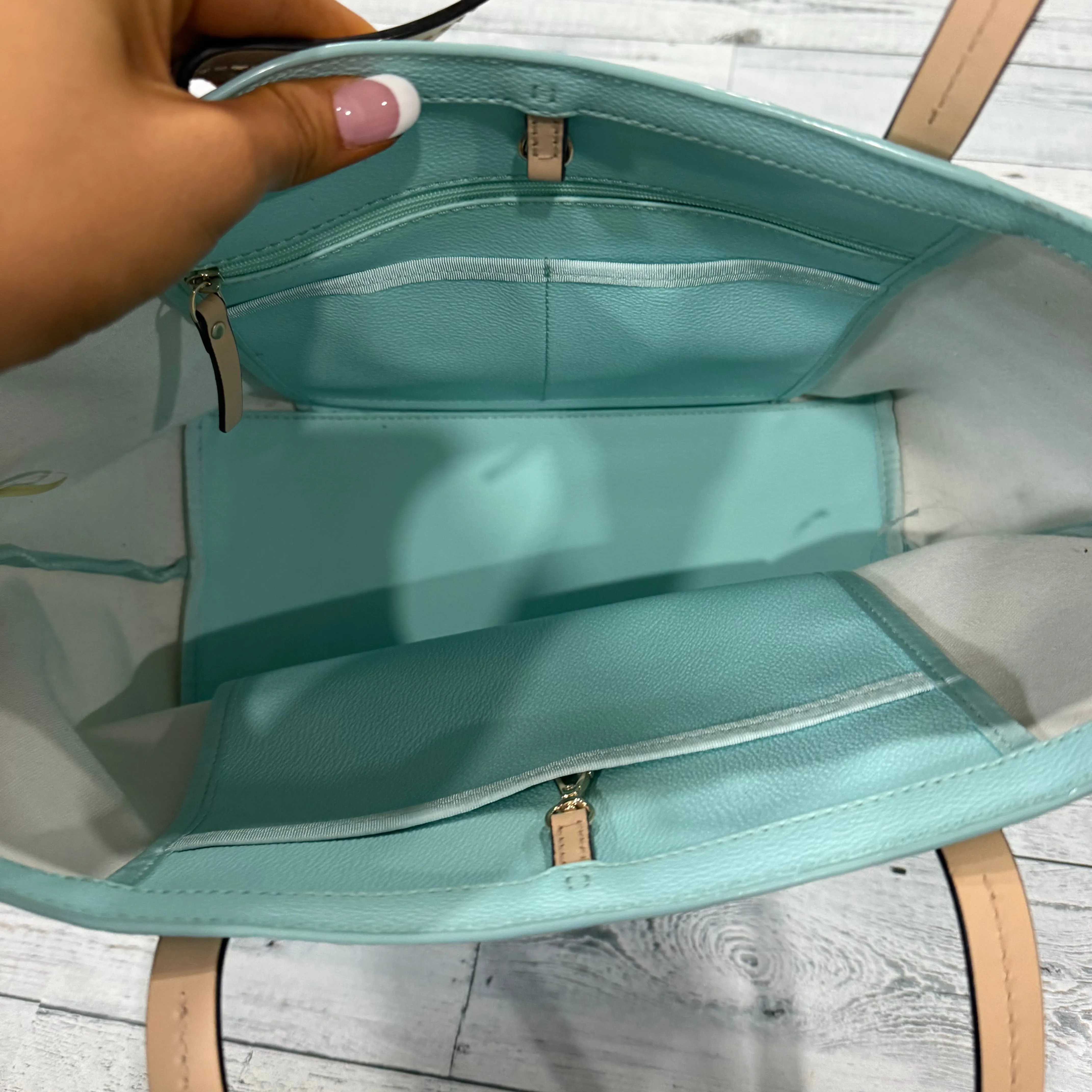 Handbag Designer By Kate Spade, Size: Medium