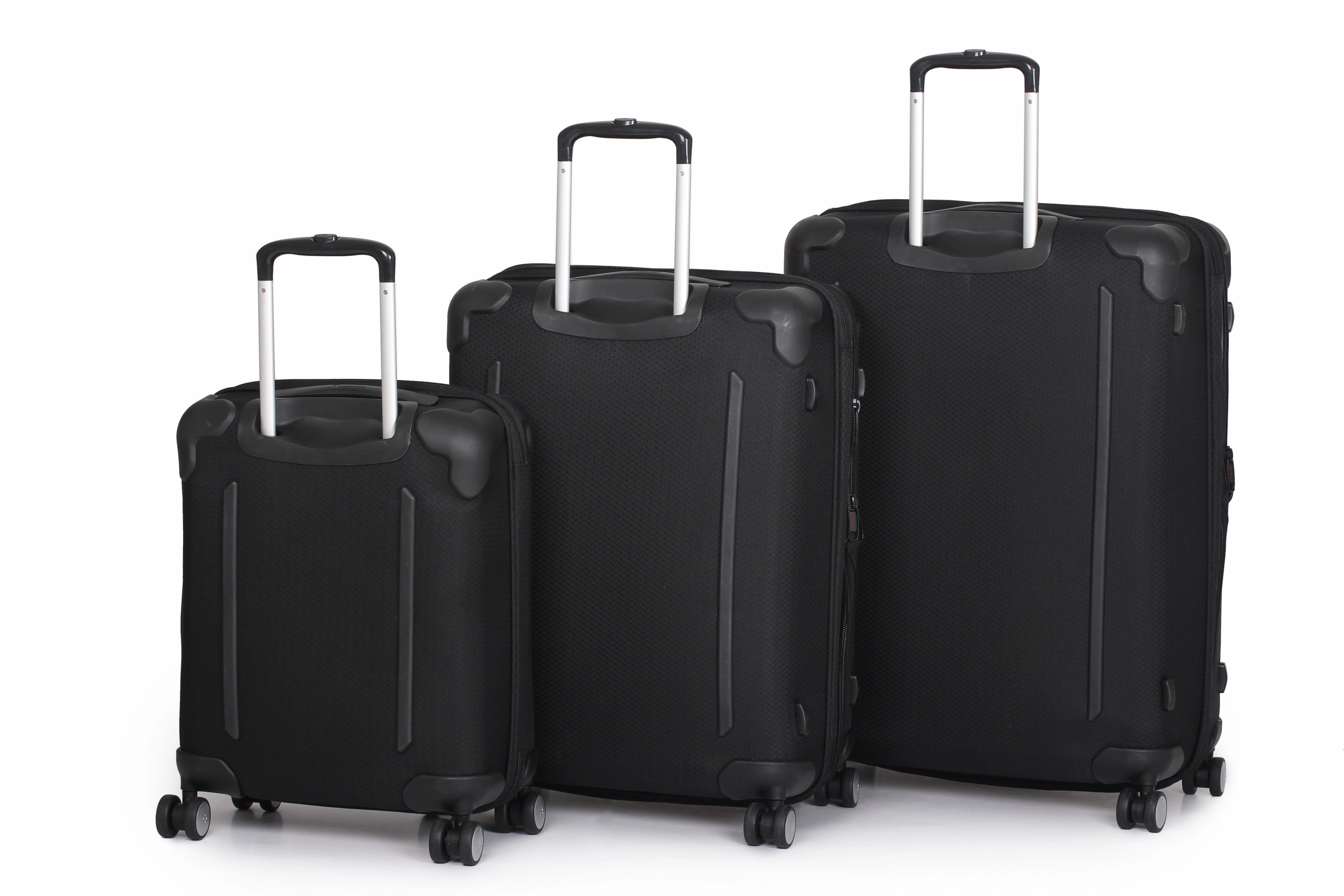 IT Luggage Defender 32.2" 4-Wheel Large Luggage
