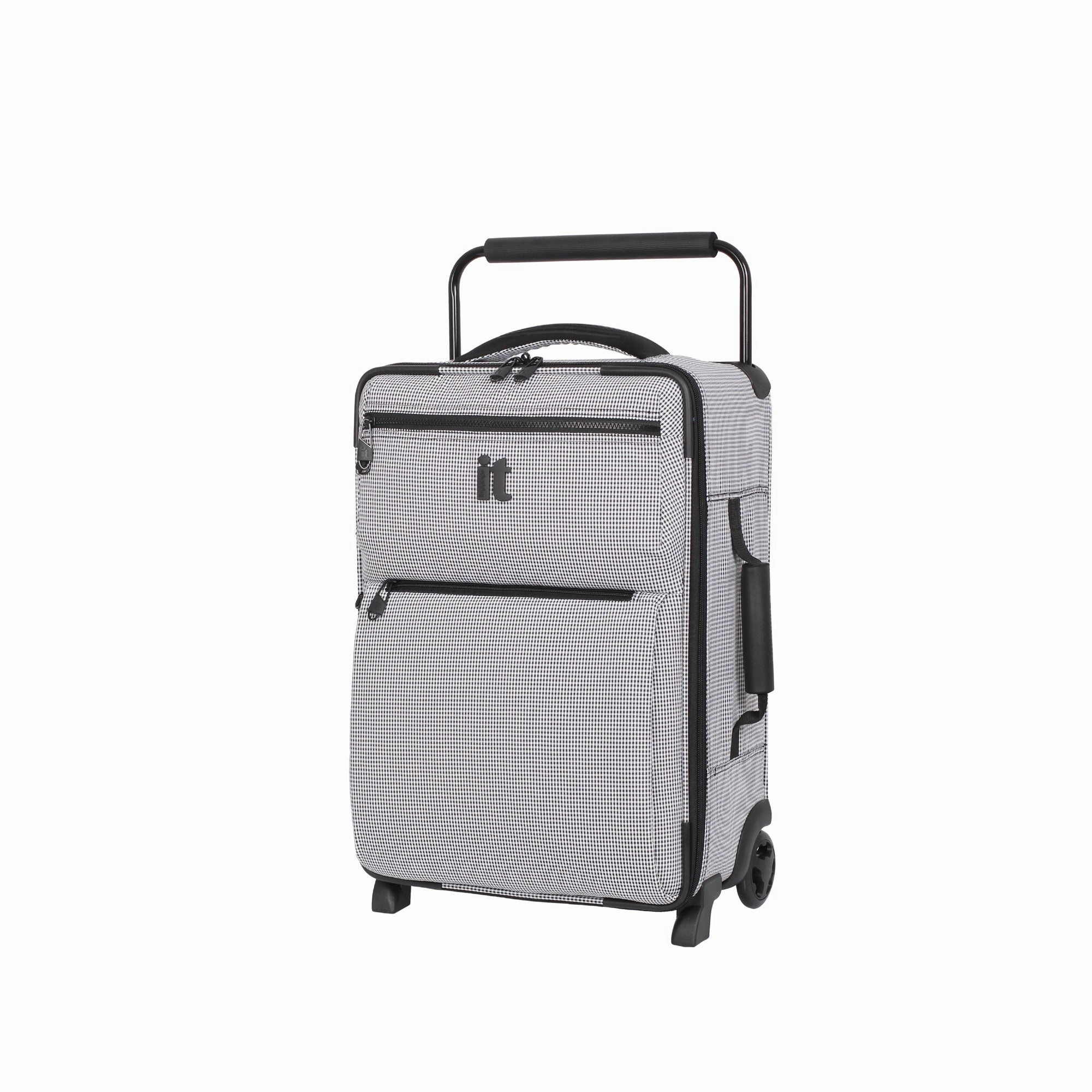 IT Luggage World's Lightest Los Angeles 21" 4-Wheel Carry-On Luggage