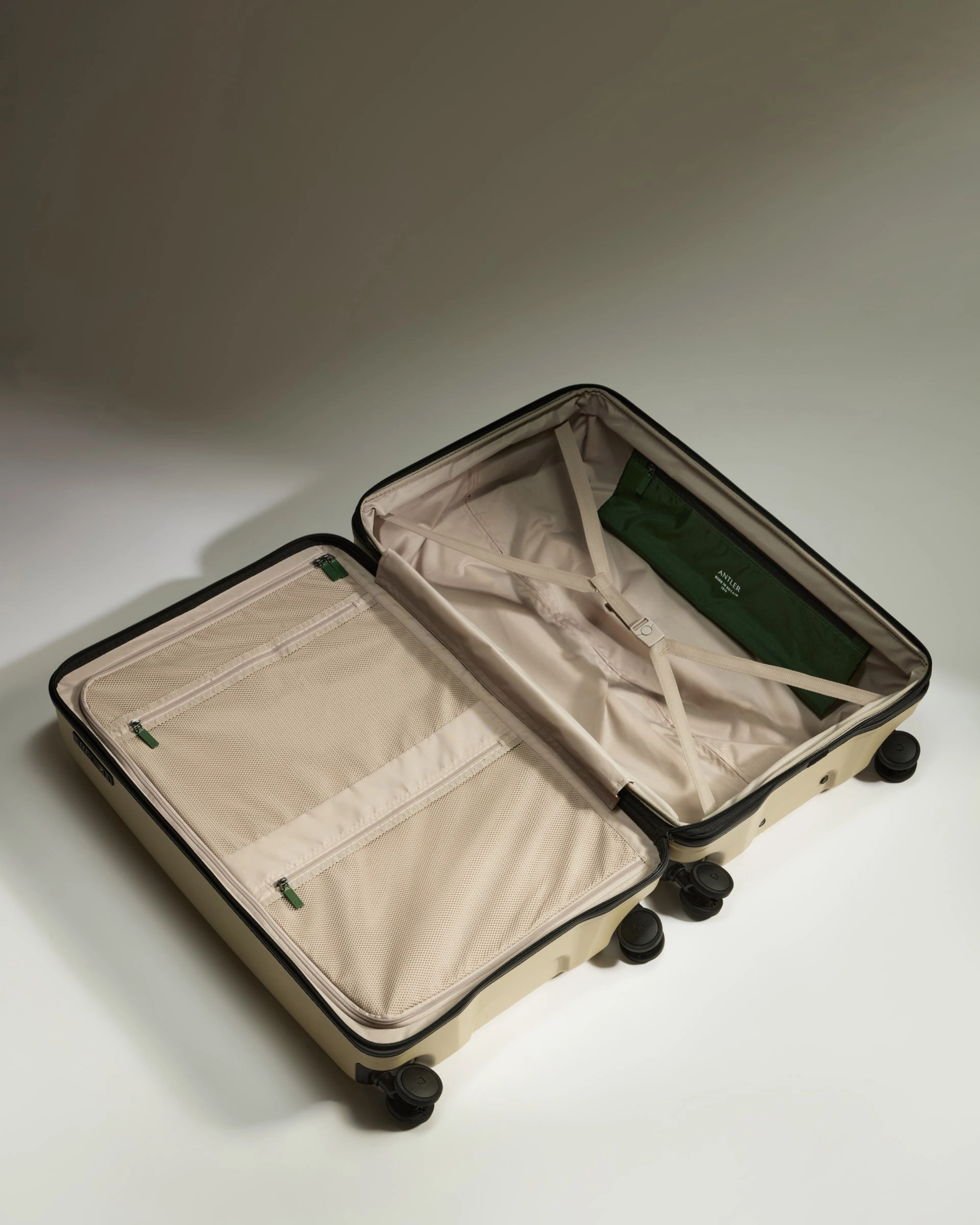 Large Carry-on Luggage Set in Dune Yellow - Icon Stripe