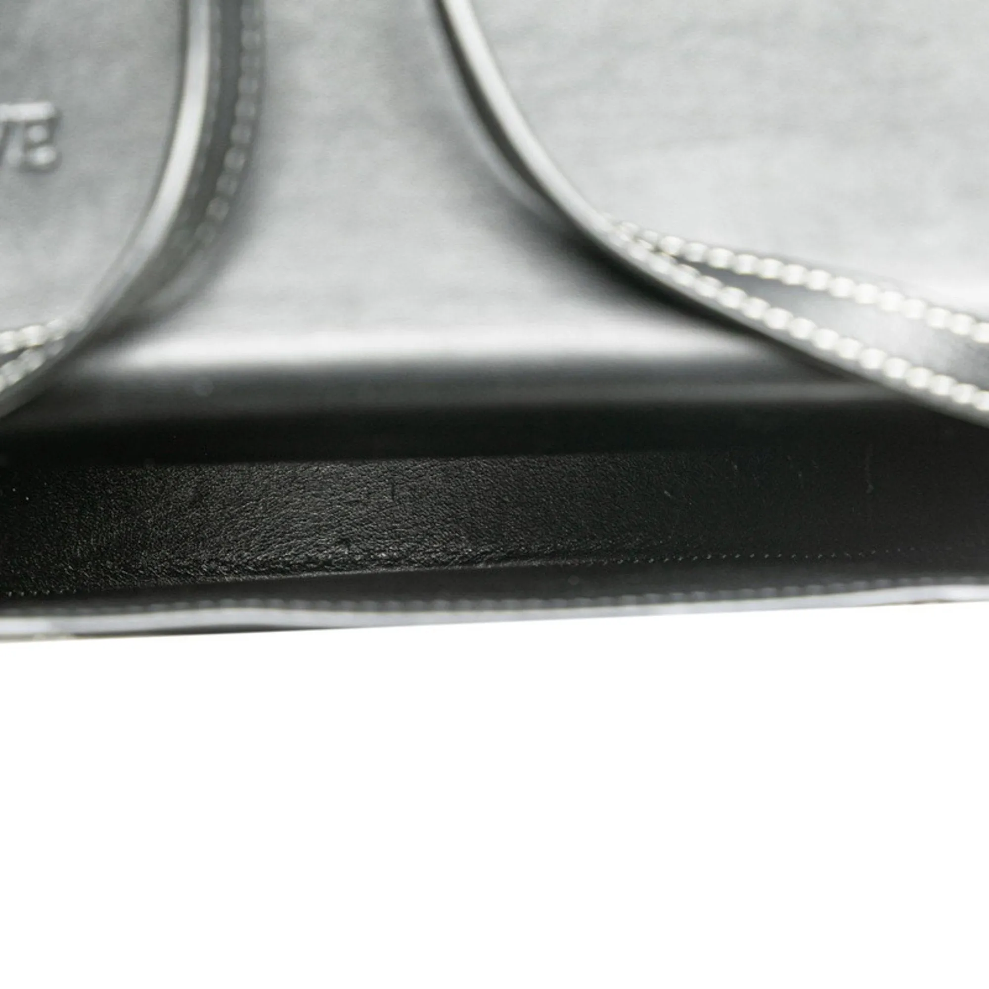 Loewe Leather Shoulder Bag (Pre-Owned)