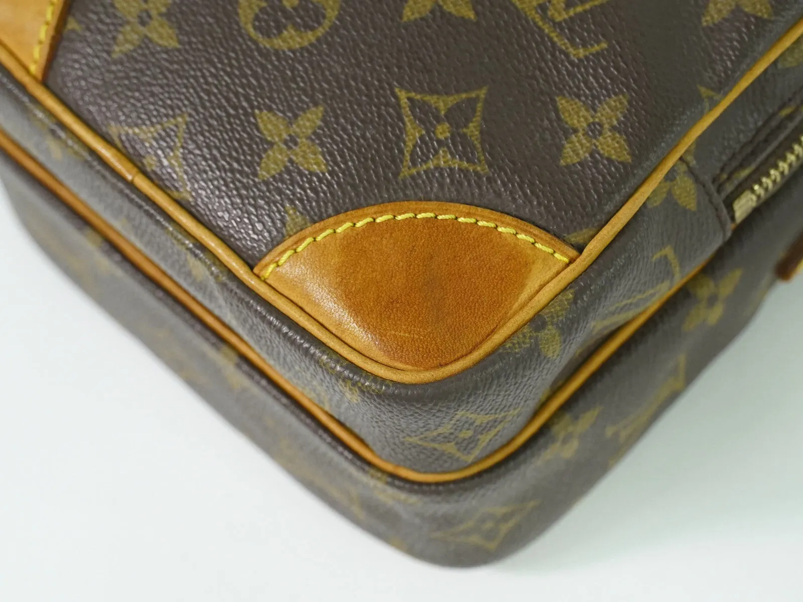 Louis Vuitton Amazon Canvas Shoulder Bag (Pre-Owned)