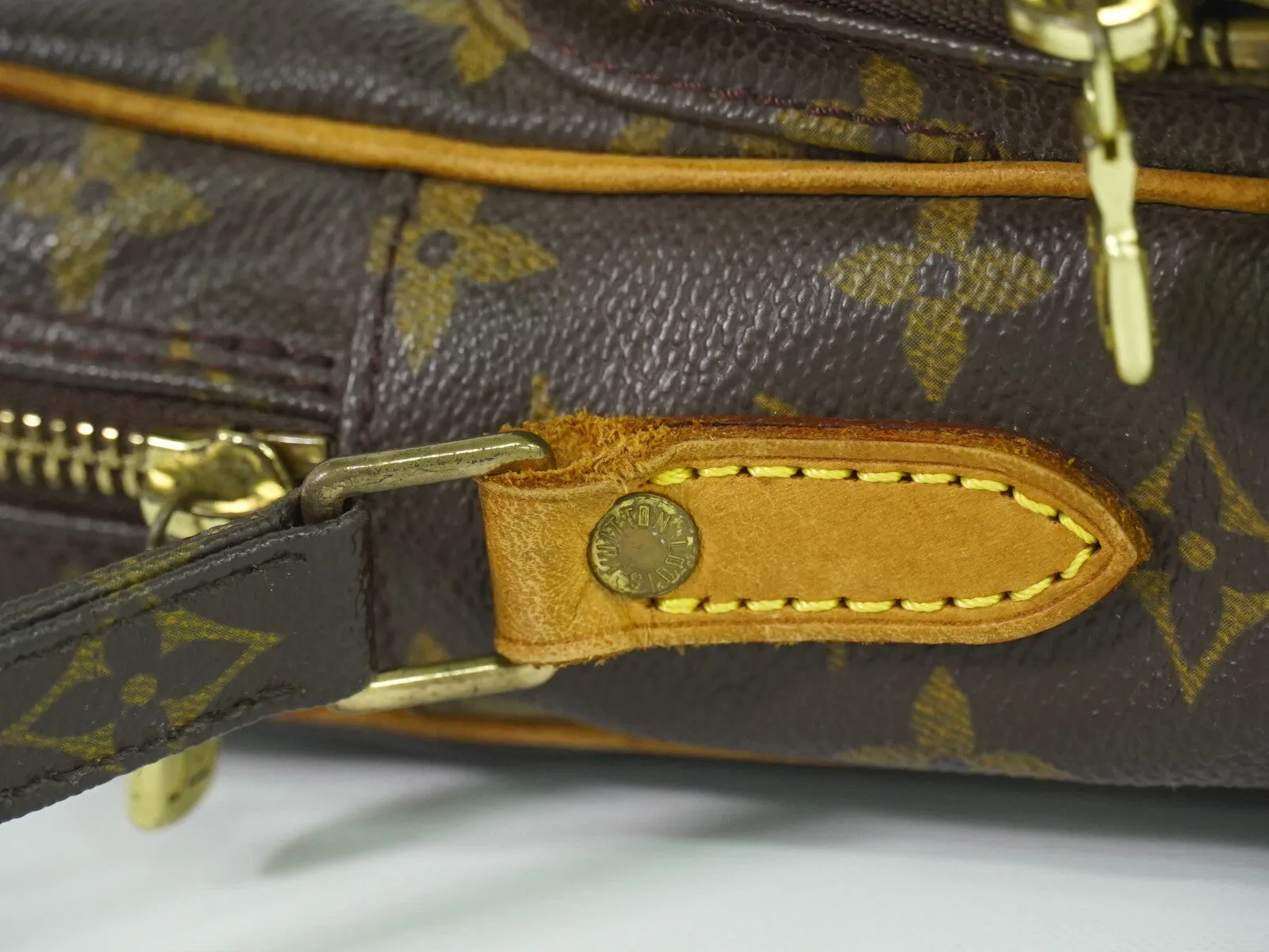 Louis Vuitton Amazon Canvas Shoulder Bag (Pre-Owned)