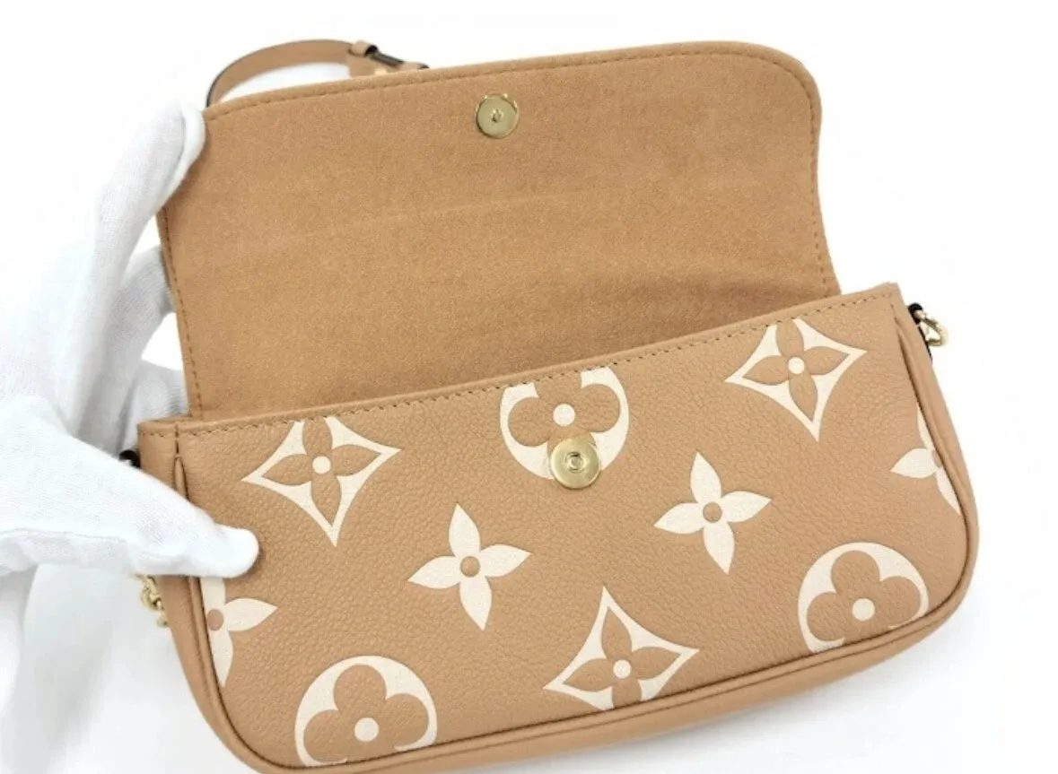 LOUIS VUITTON Chain Wallet
