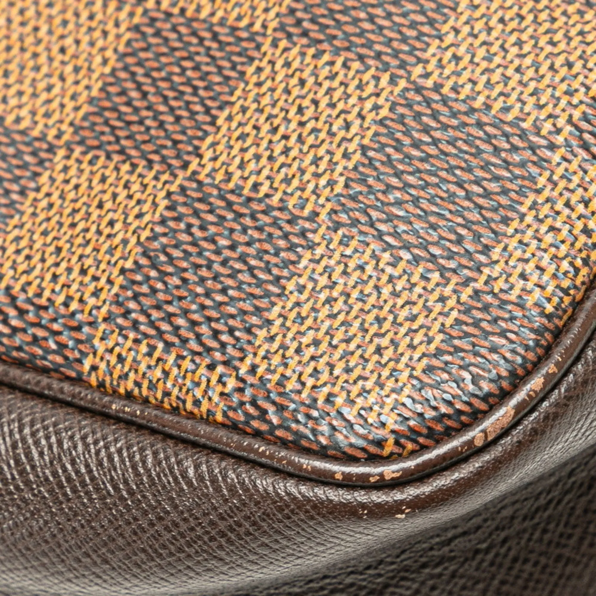 Louis Vuitton Damier Canvas Pvc Leather Pouch Shoulder Bag (Pre-Owned)