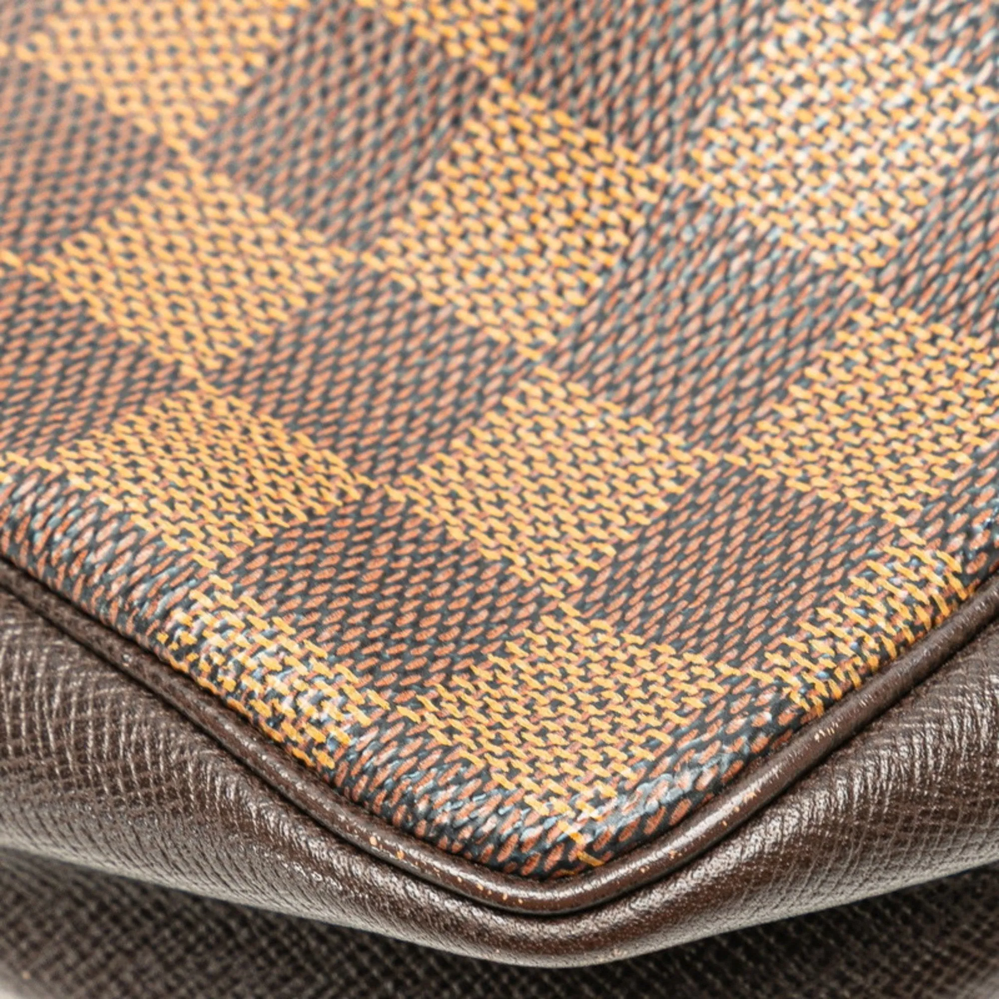 Louis Vuitton Damier Canvas Pvc Leather Pouch Shoulder Bag (Pre-Owned)