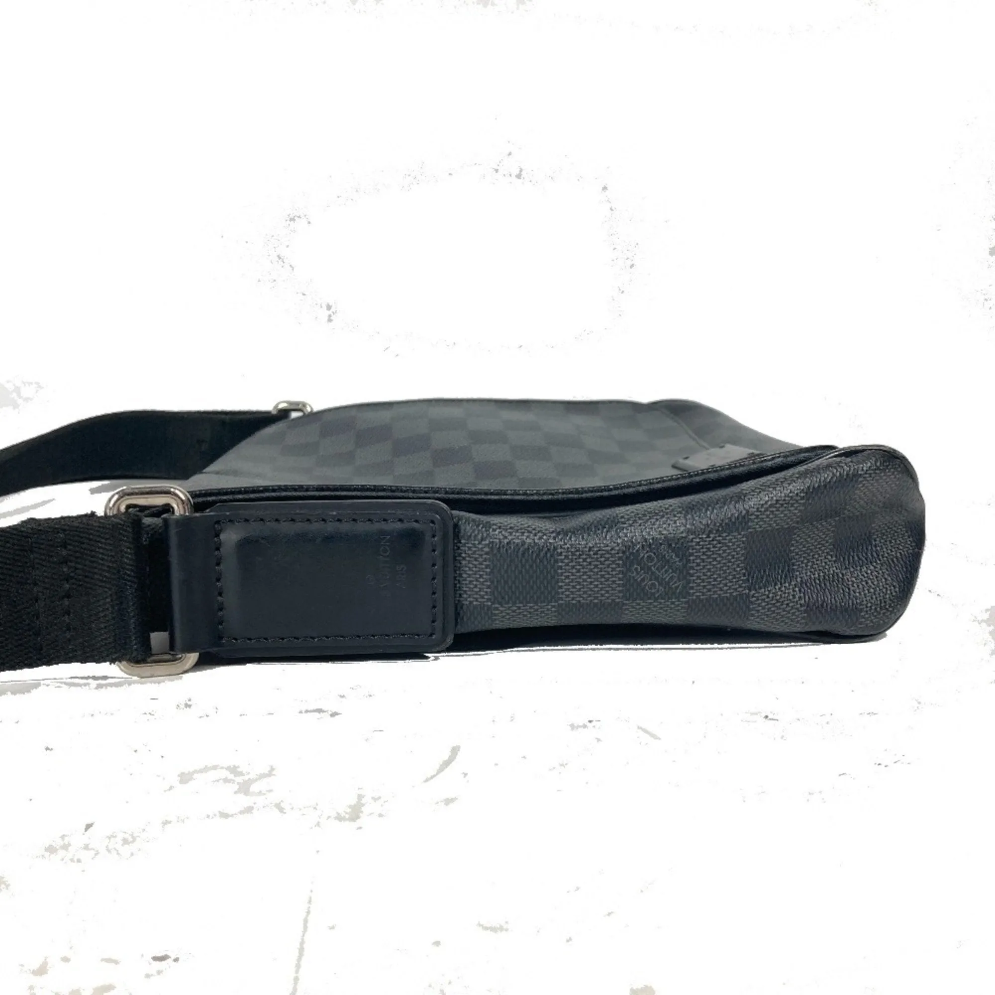 Louis Vuitton Damier Graphite Shoulder Bag (Pre-Owned)