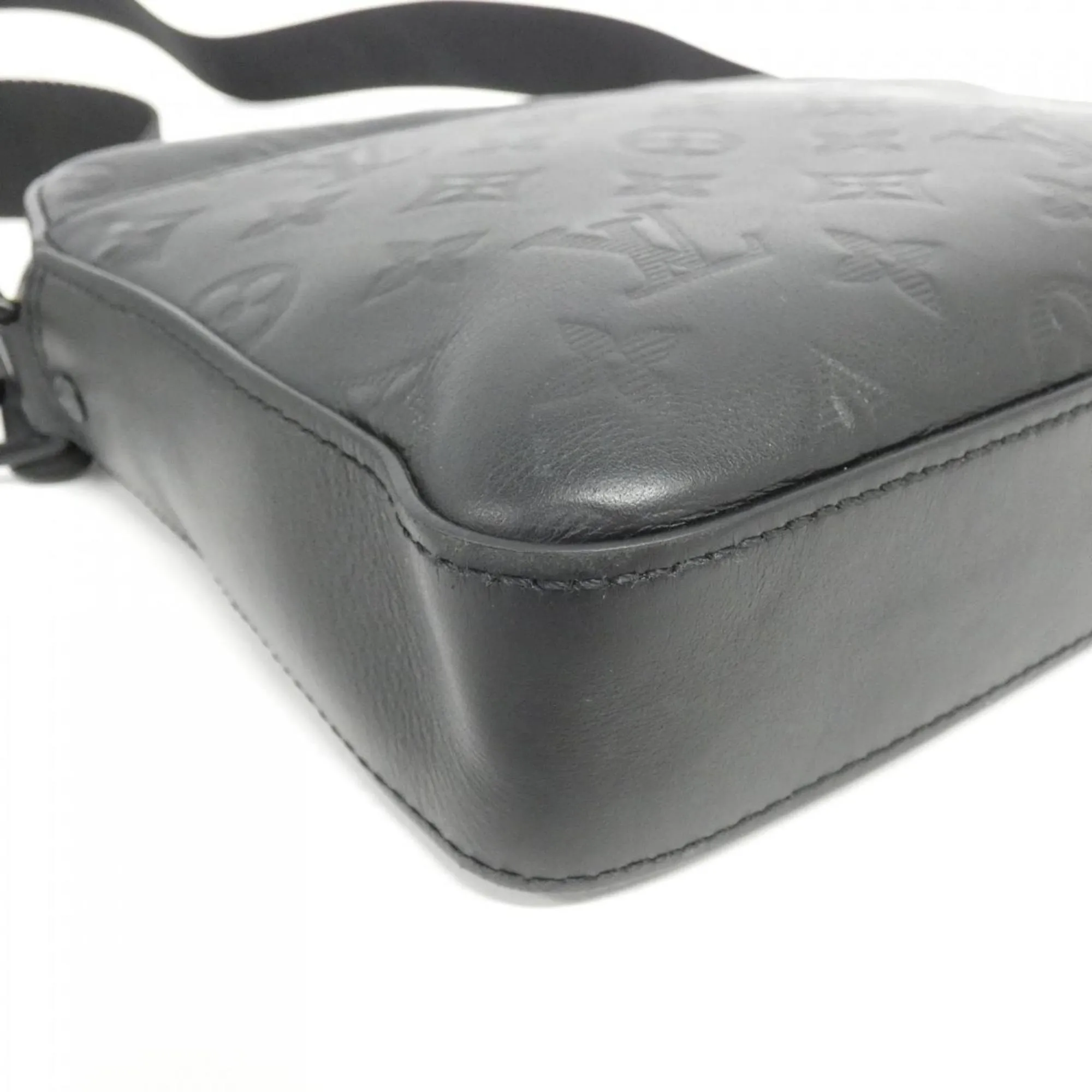 Louis Vuitton Duo Messenger Leather Shoulder Bag (Pre-Owned)