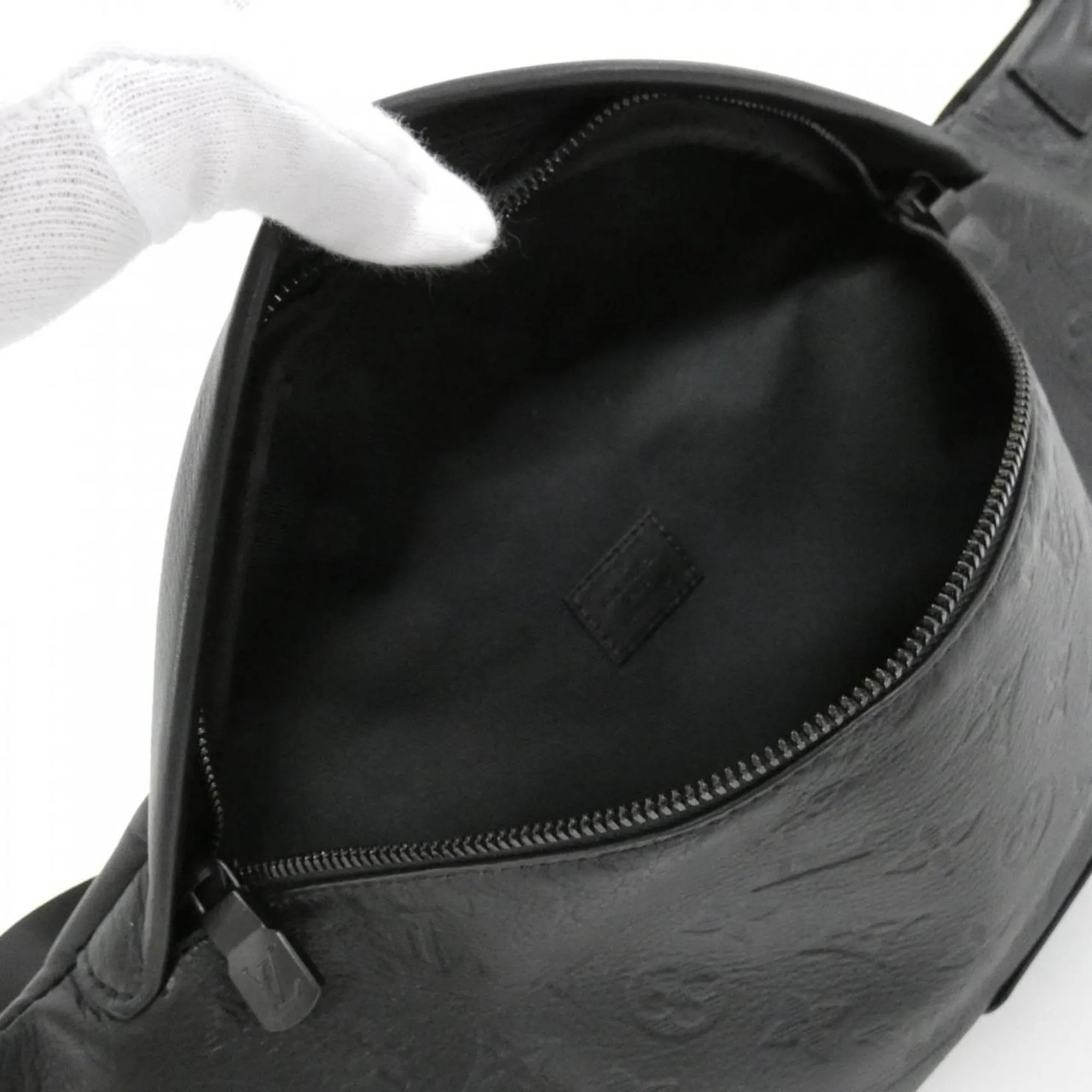 Louis Vuitton Leather Shoulder Bag (Pre-Owned)