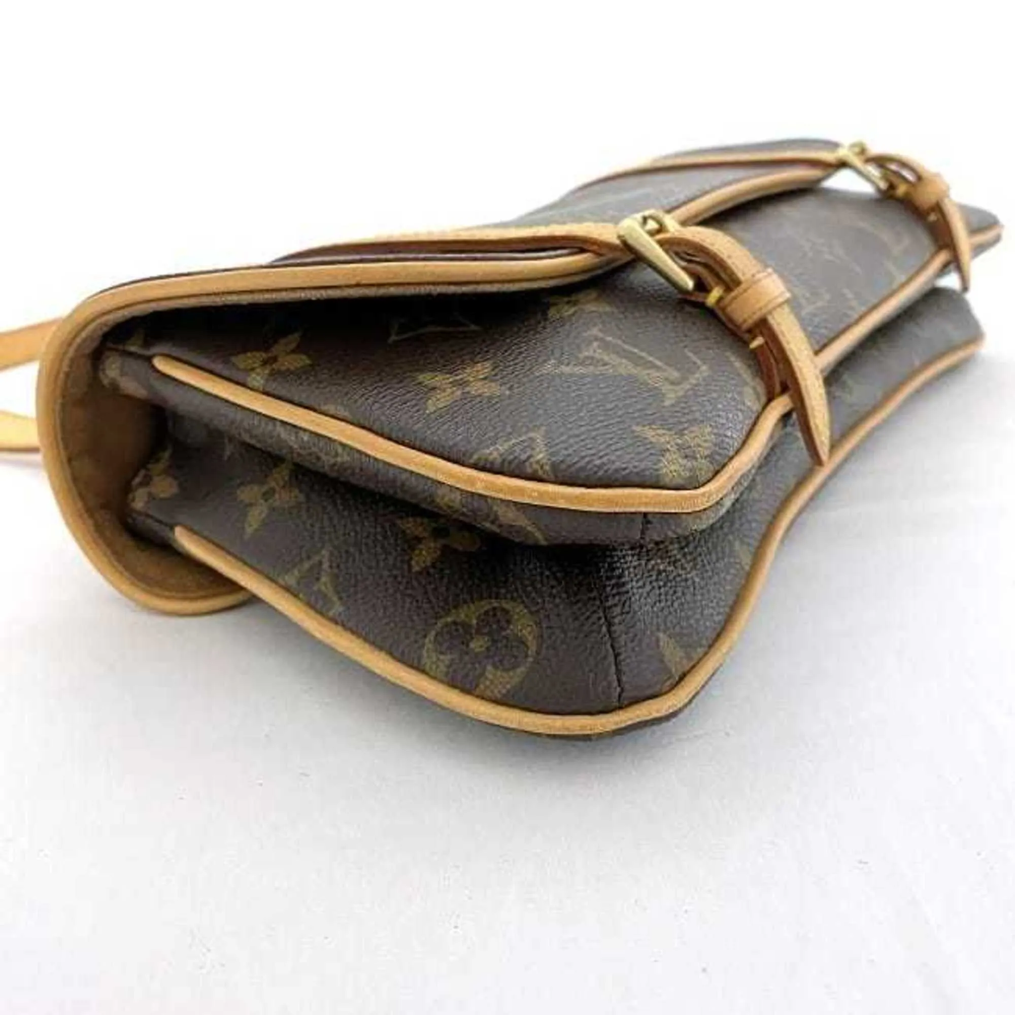 Louis Vuitton Marelle Canvas Shoulder Bag (Pre-Owned)
