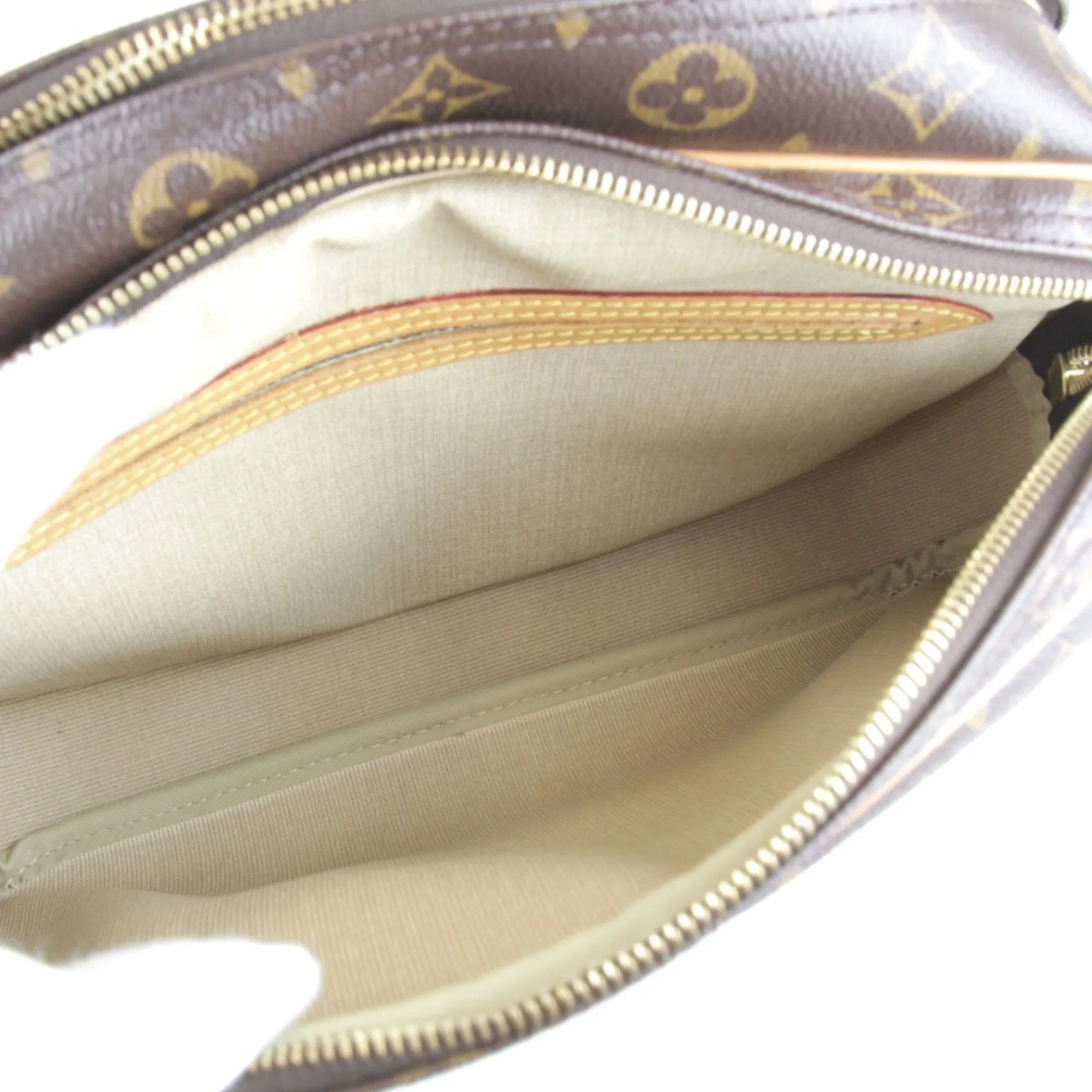 Louis Vuitton Monogram Monogram Shoulder Bag (Pre-Owned)