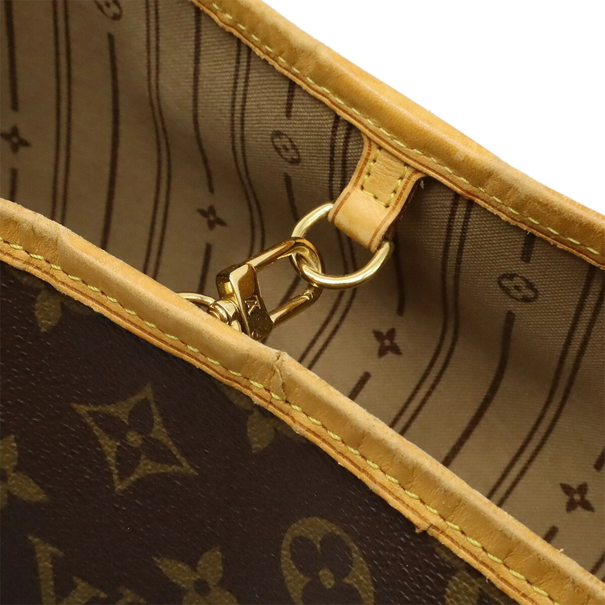 Louis Vuitton Monogram Monogram Shoulder Bag (Pre-Owned)