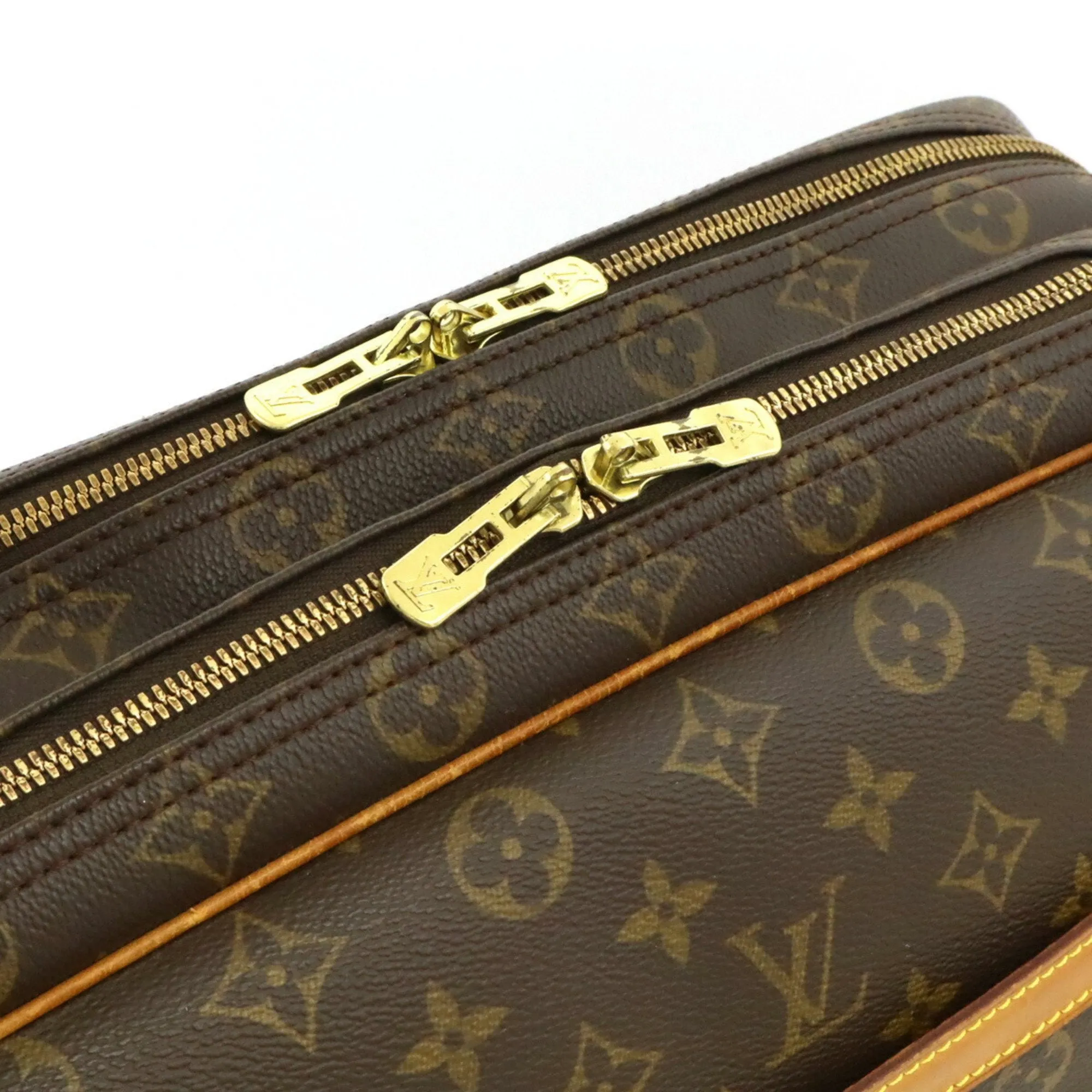 Louis Vuitton Monogram Shoulder Bag (Pre-Owned)