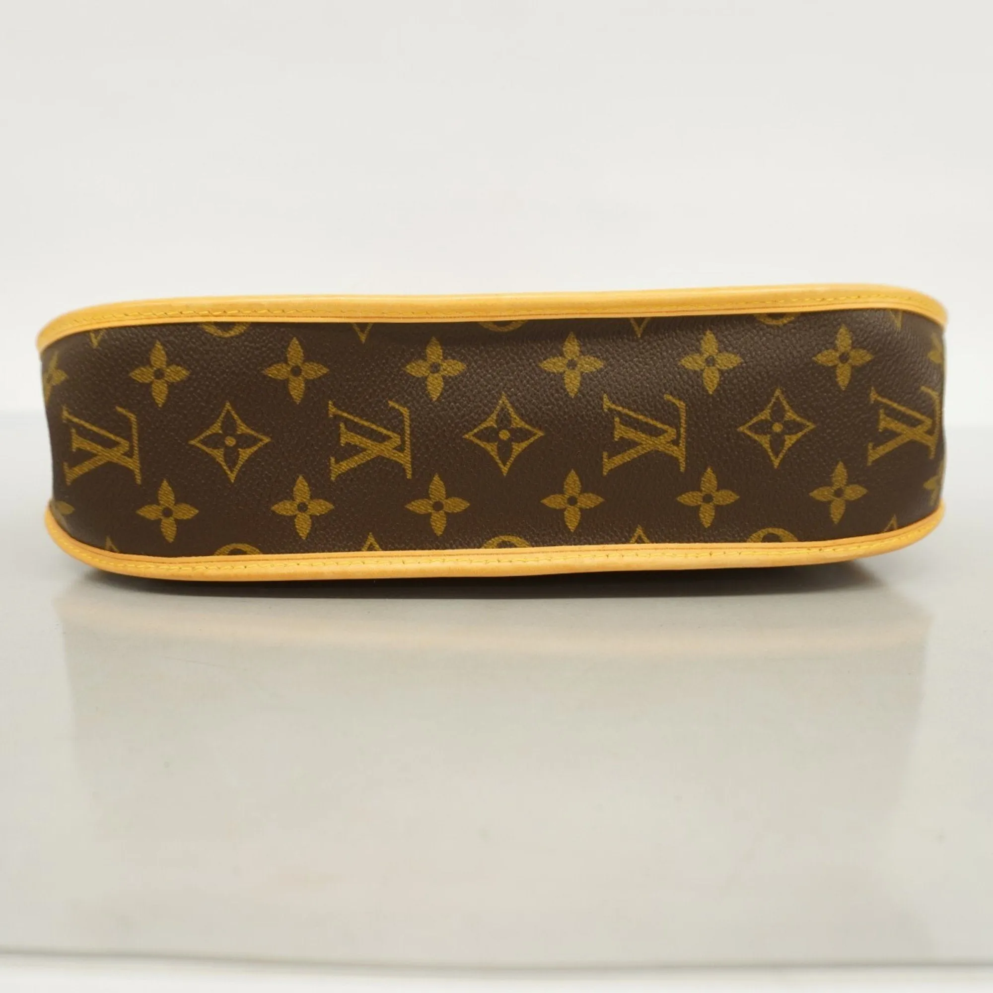 Louis Vuitton pink Shoulder Bag (Pre-Owned)