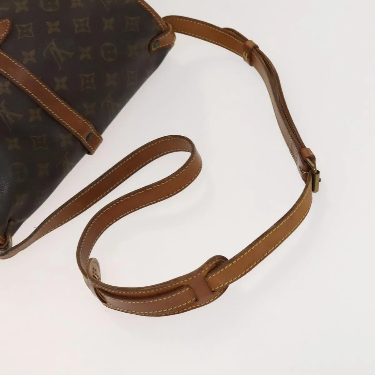 Louis Vuitton Saumur 30 Canvas Shoulder Bag (Pre-Owned)