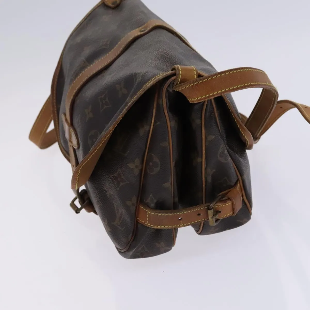 Louis Vuitton Saumur Canvas Shoulder Bag (Pre-Owned)