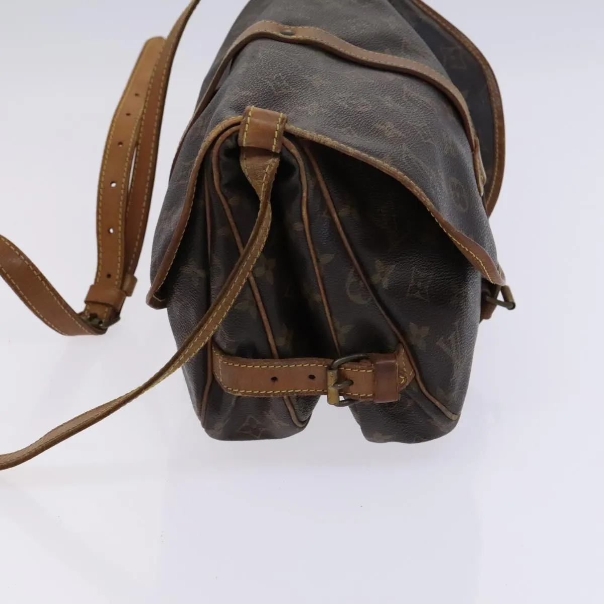 Louis Vuitton Saumur Canvas Shoulder Bag (Pre-Owned)