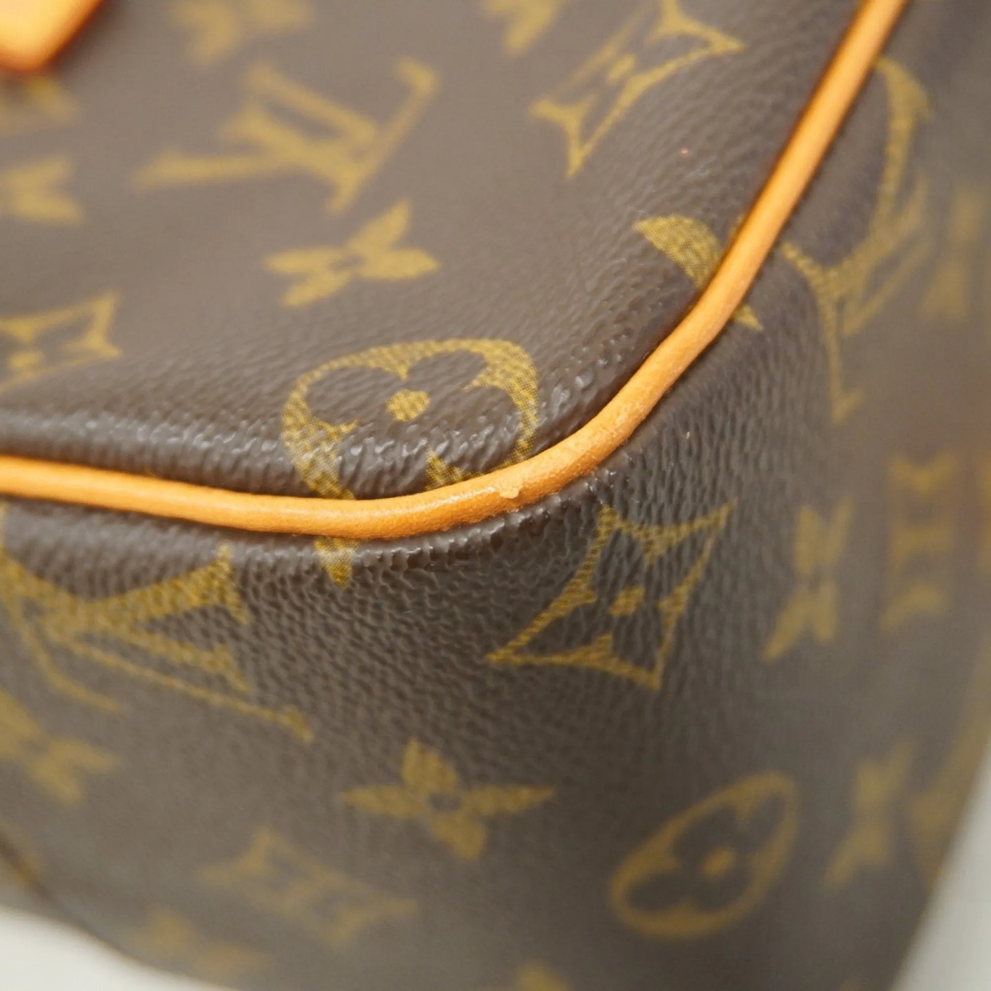 Louis Vuitton Shoulder Bag (Pre-Owned)