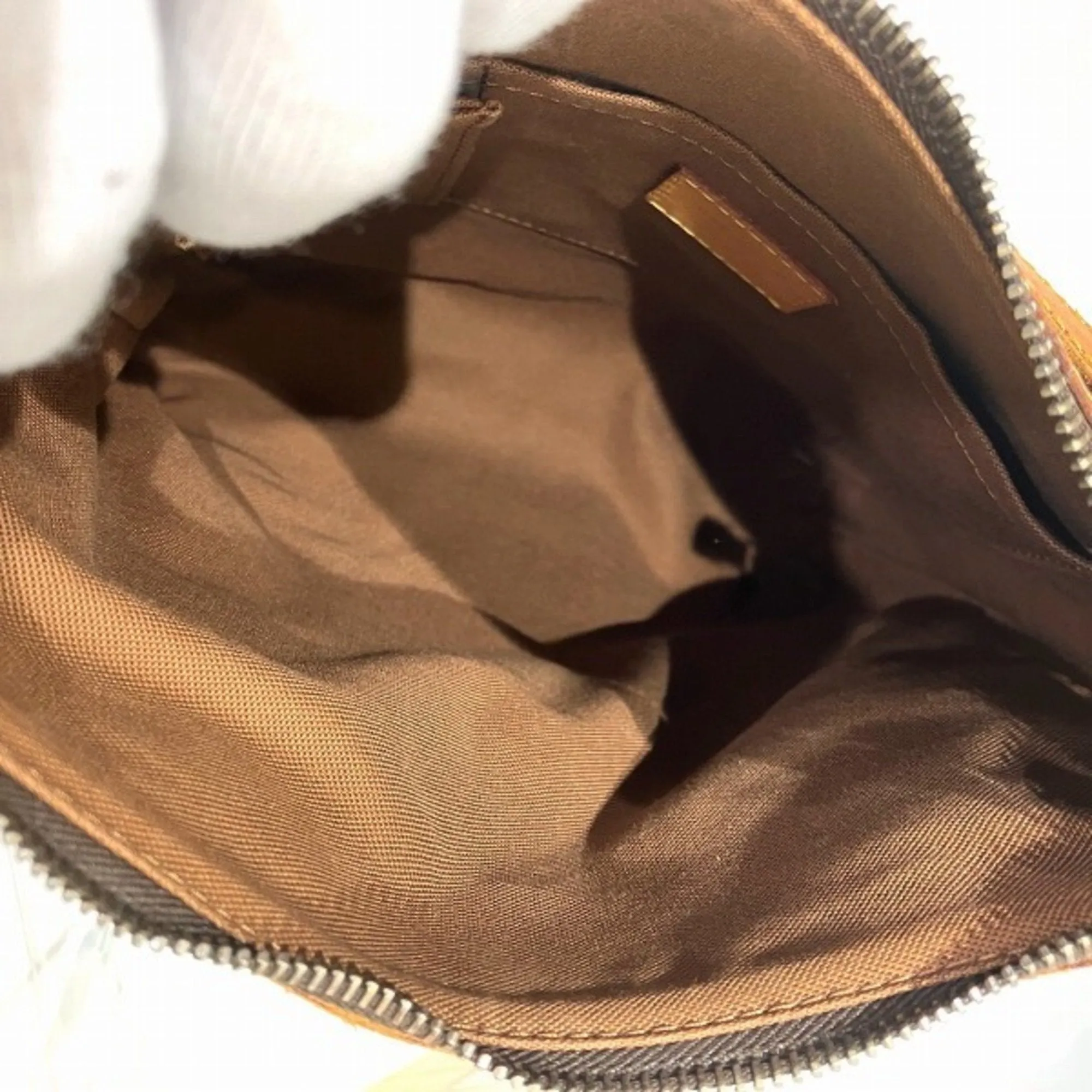 Louis Vuitton Shoulder Bag (Pre-Owned)