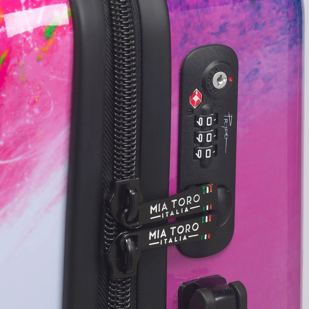 Mia Toro Prado Exotic Life Hardside Spinner Carry On