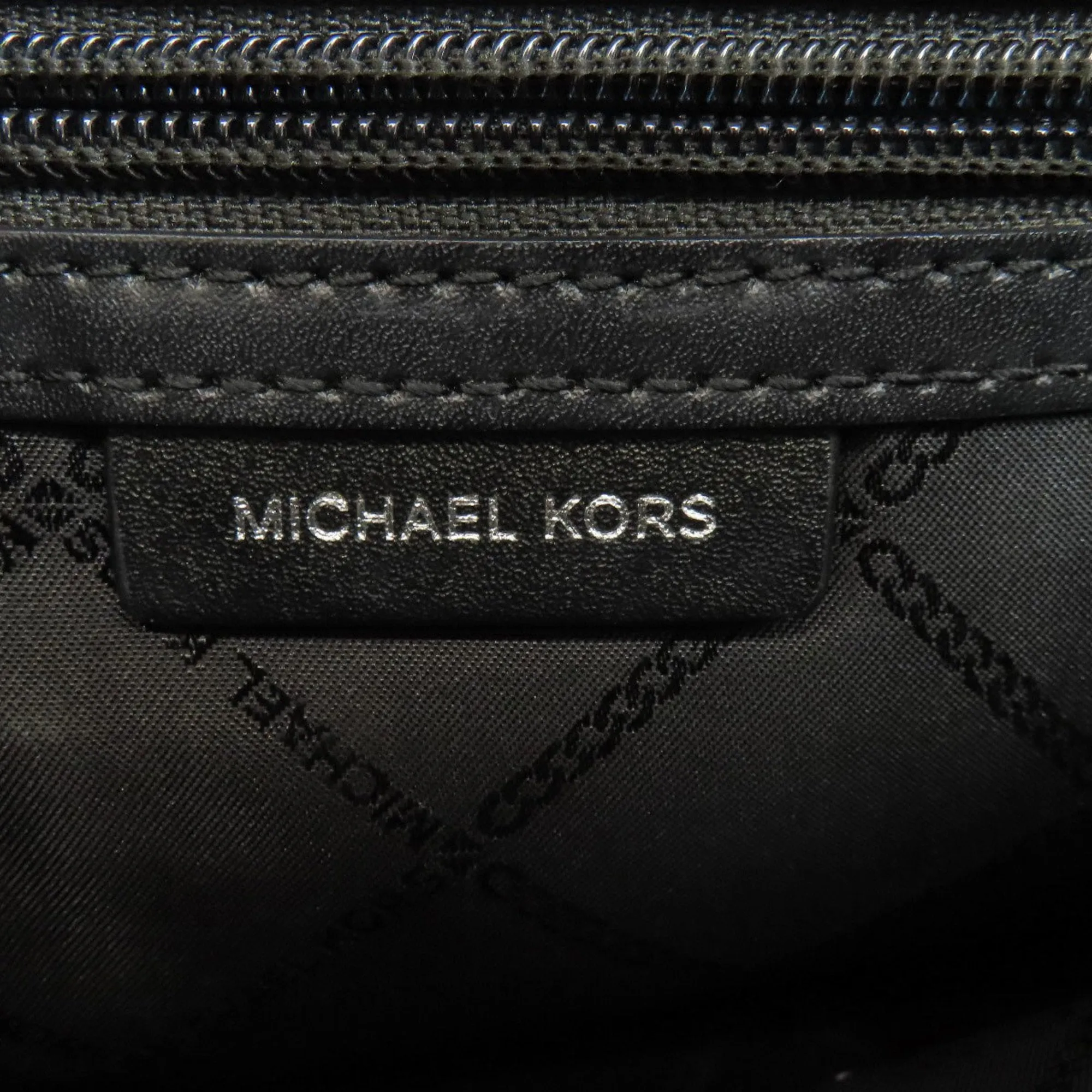 Michael Kors Canvas Leather Shoulder Bag (Pre-Owned)