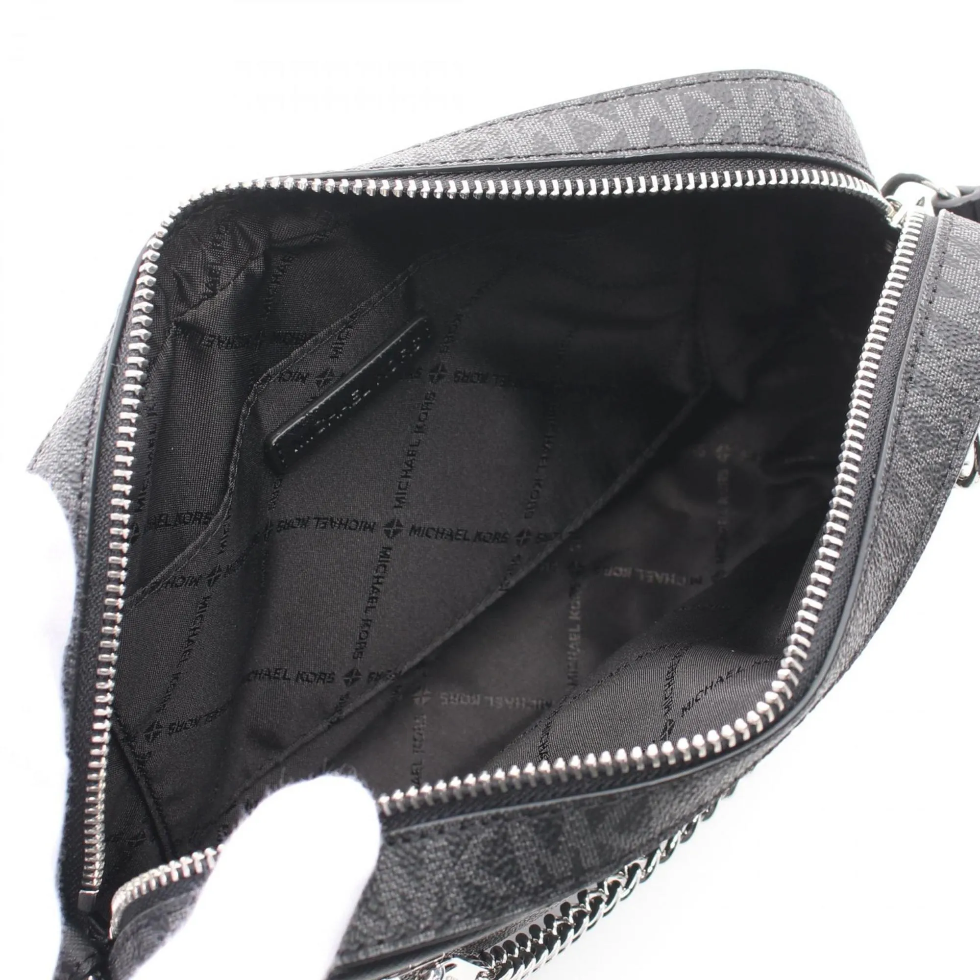 Michael Kors Jet Set Canvas Shoulder Bag (Pre-Owned)